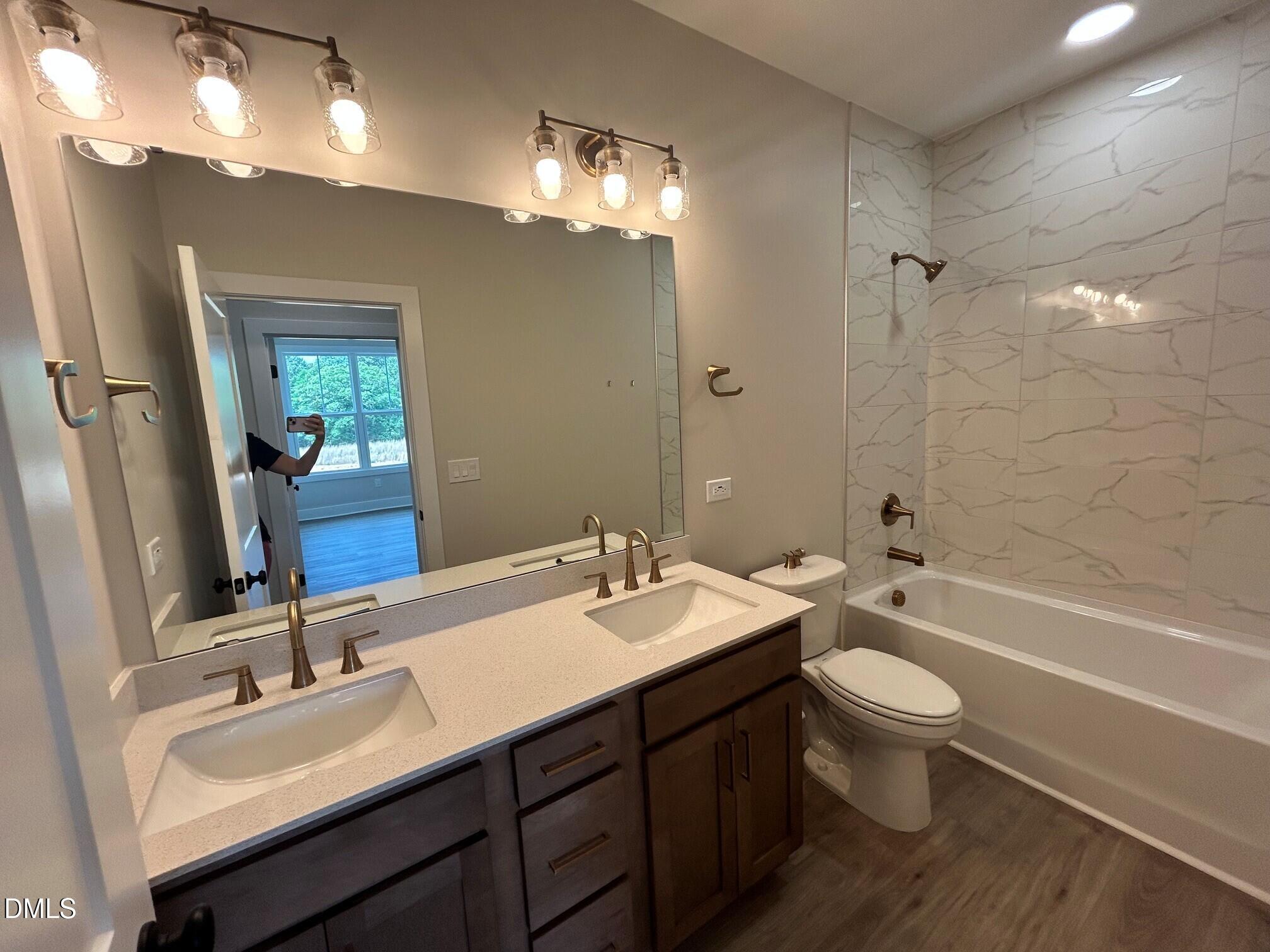 property viewer photo 10