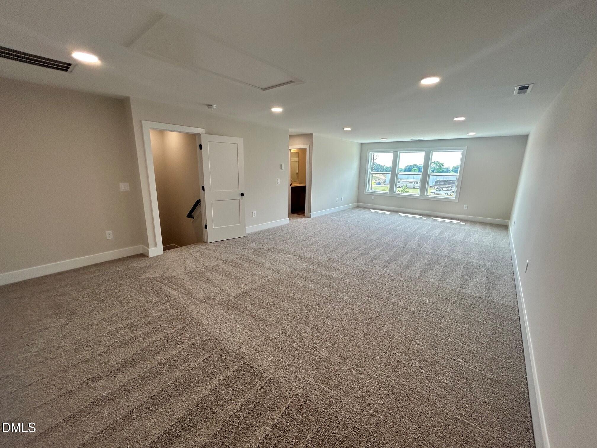 property viewer photo 12