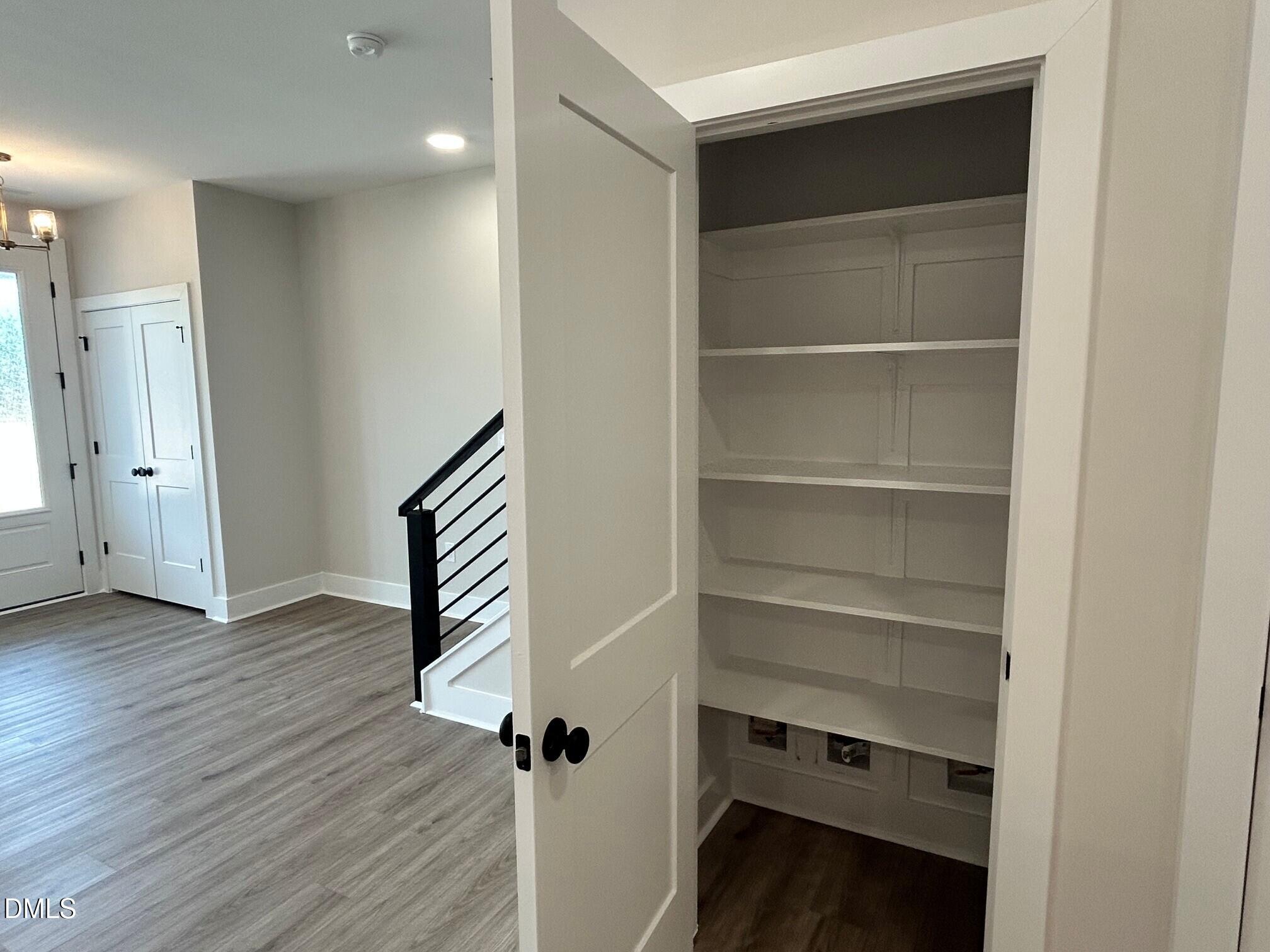 property viewer photo 16