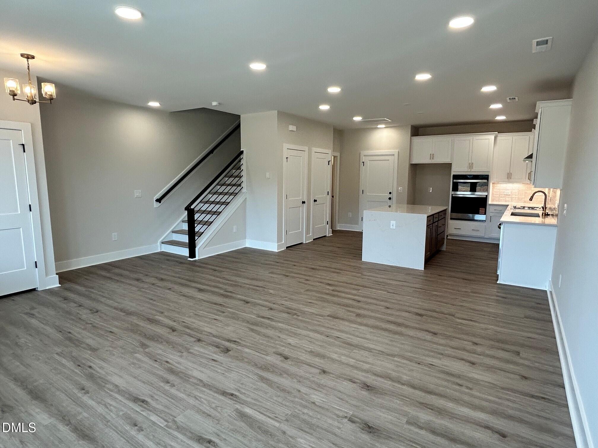 property viewer photo 5