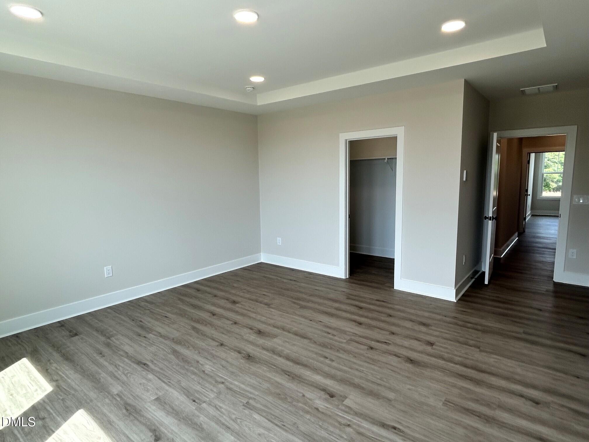 property viewer photo 7