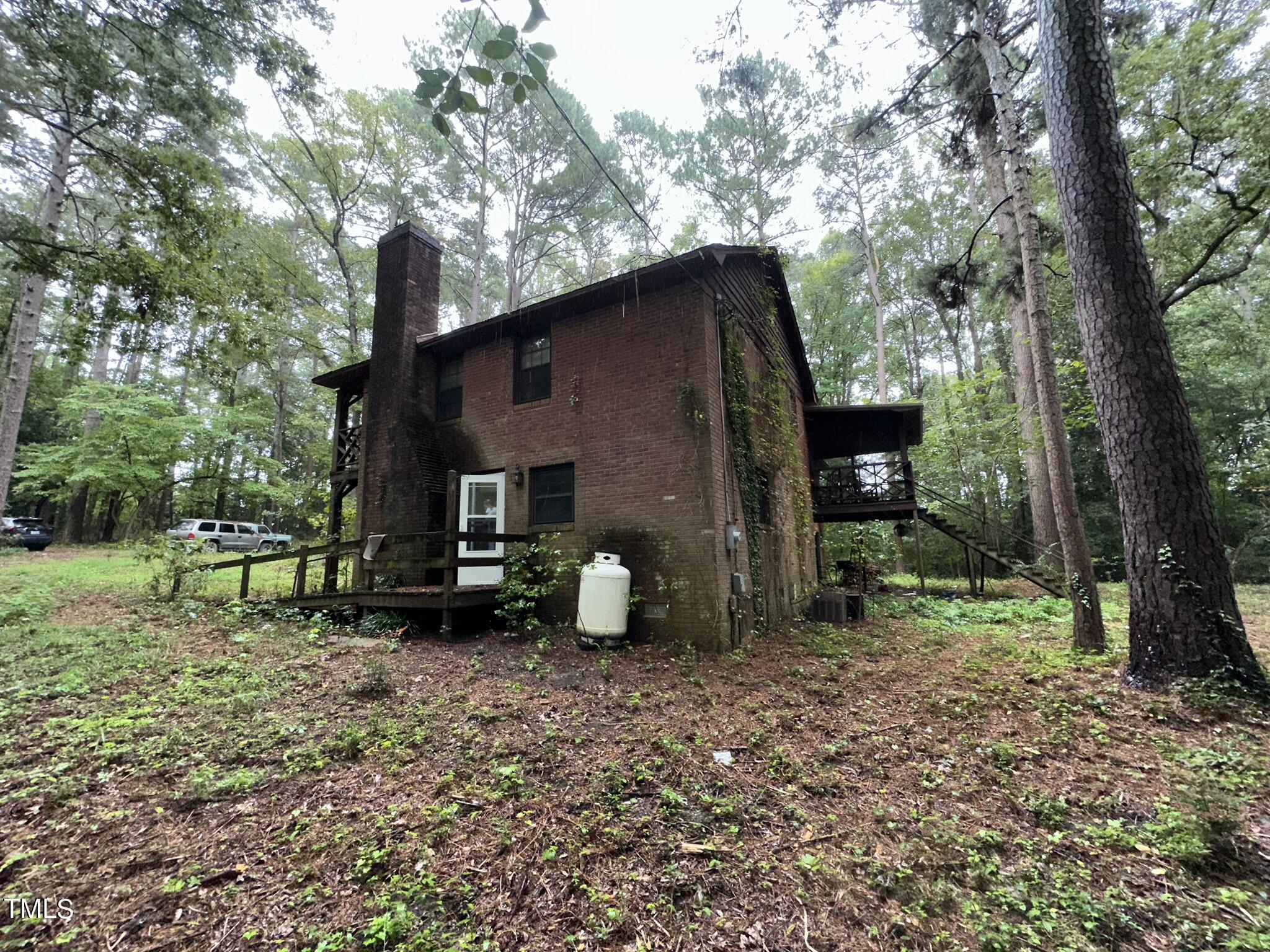 main property photo 7
