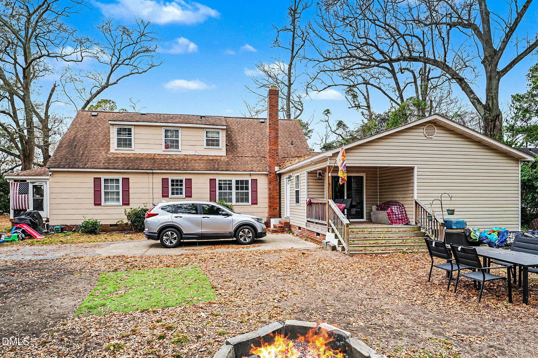 main property photo 32