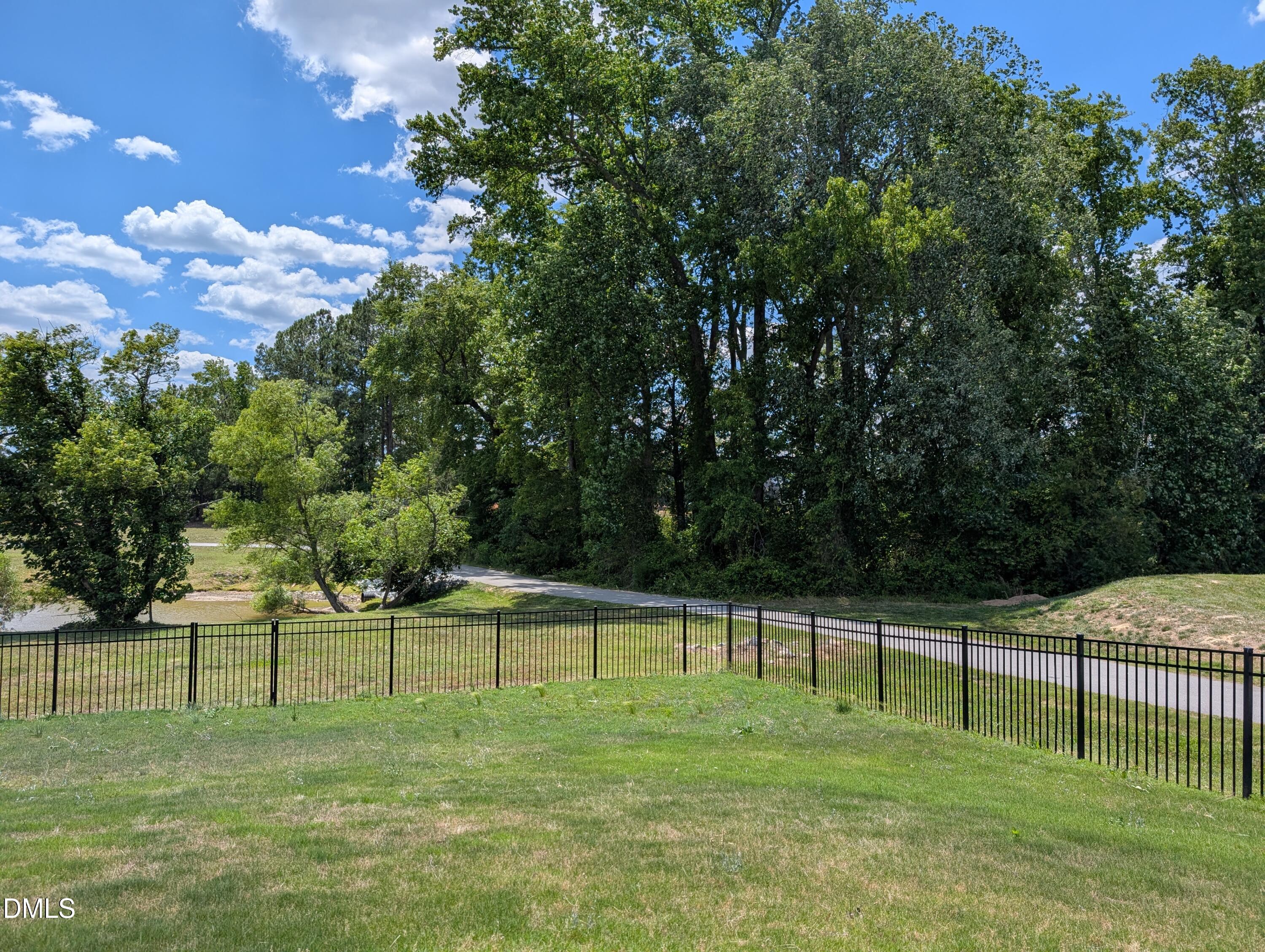 main property photo 37