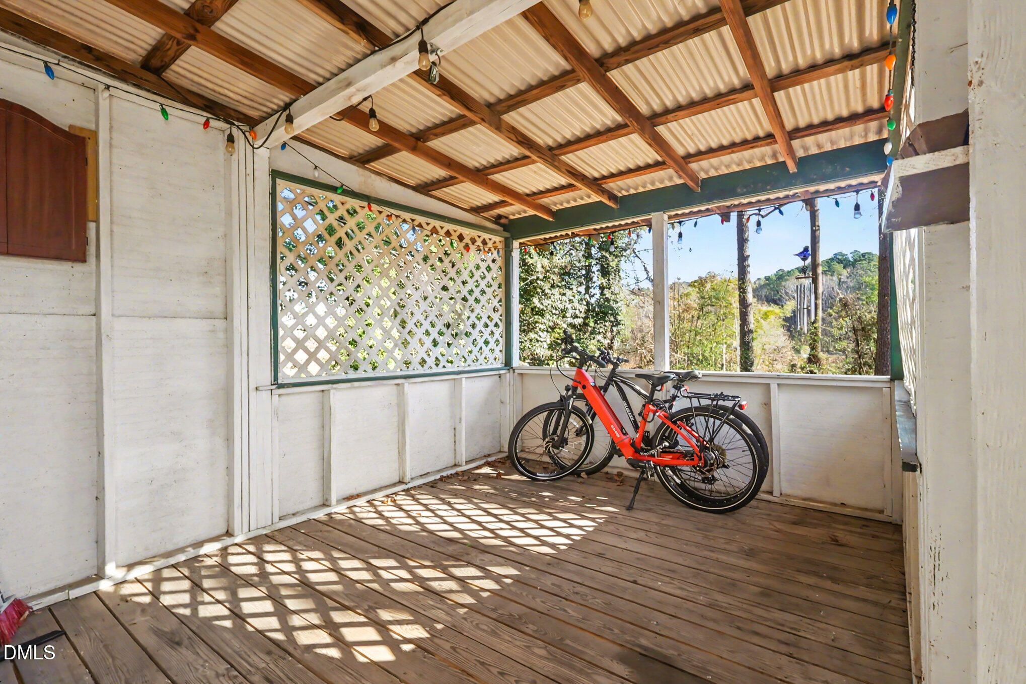 main property photo 17