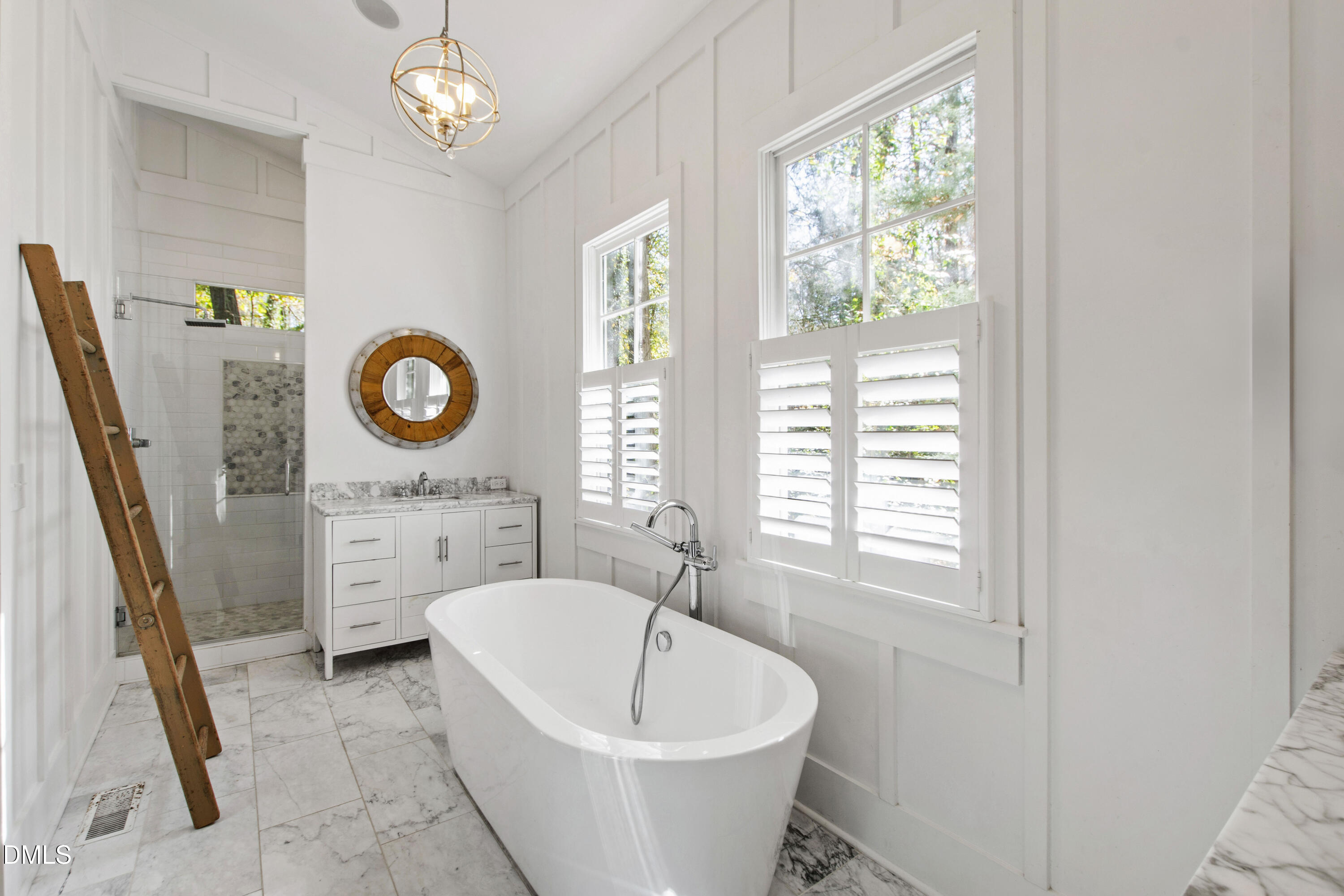 property viewer photo 25