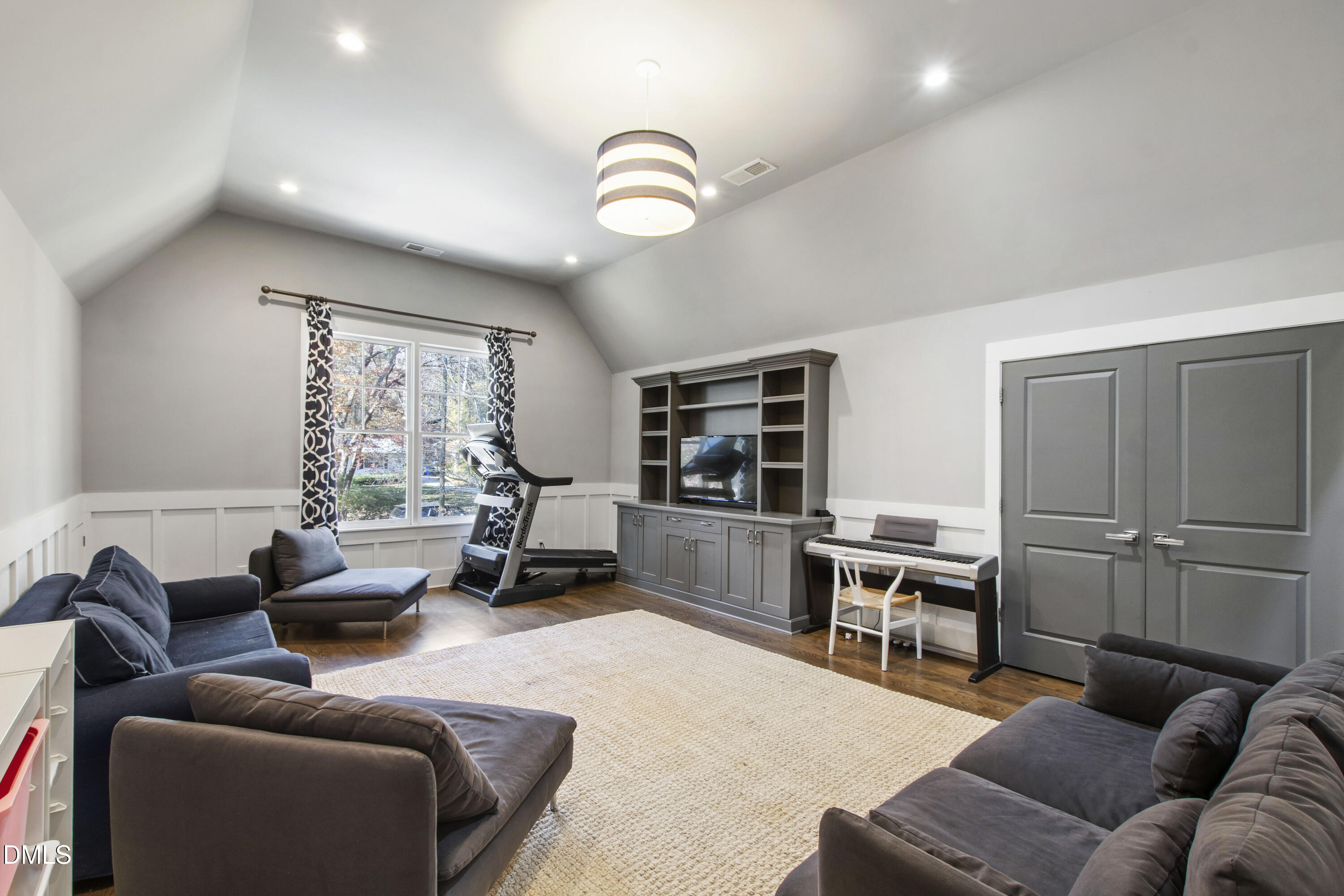 property viewer photo 33