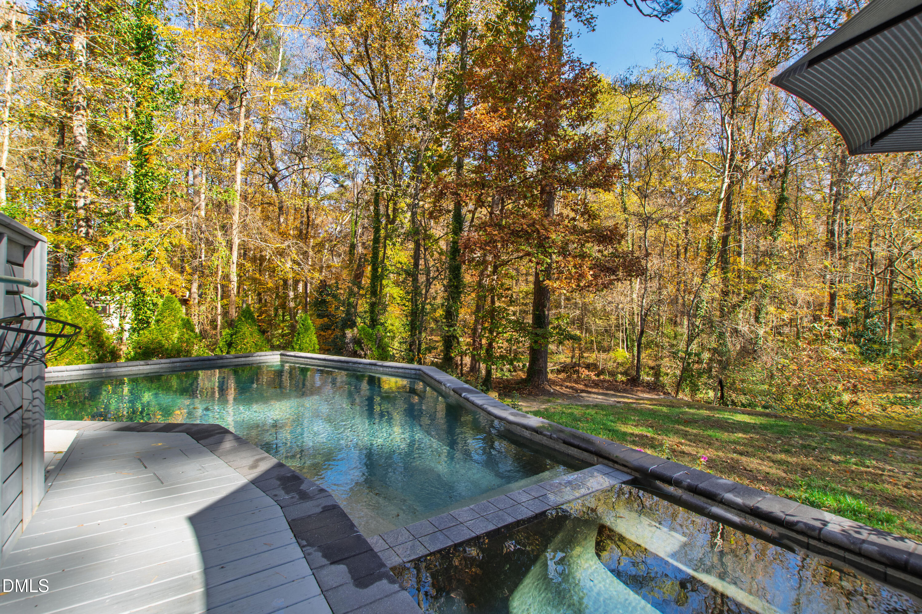 property viewer photo 46