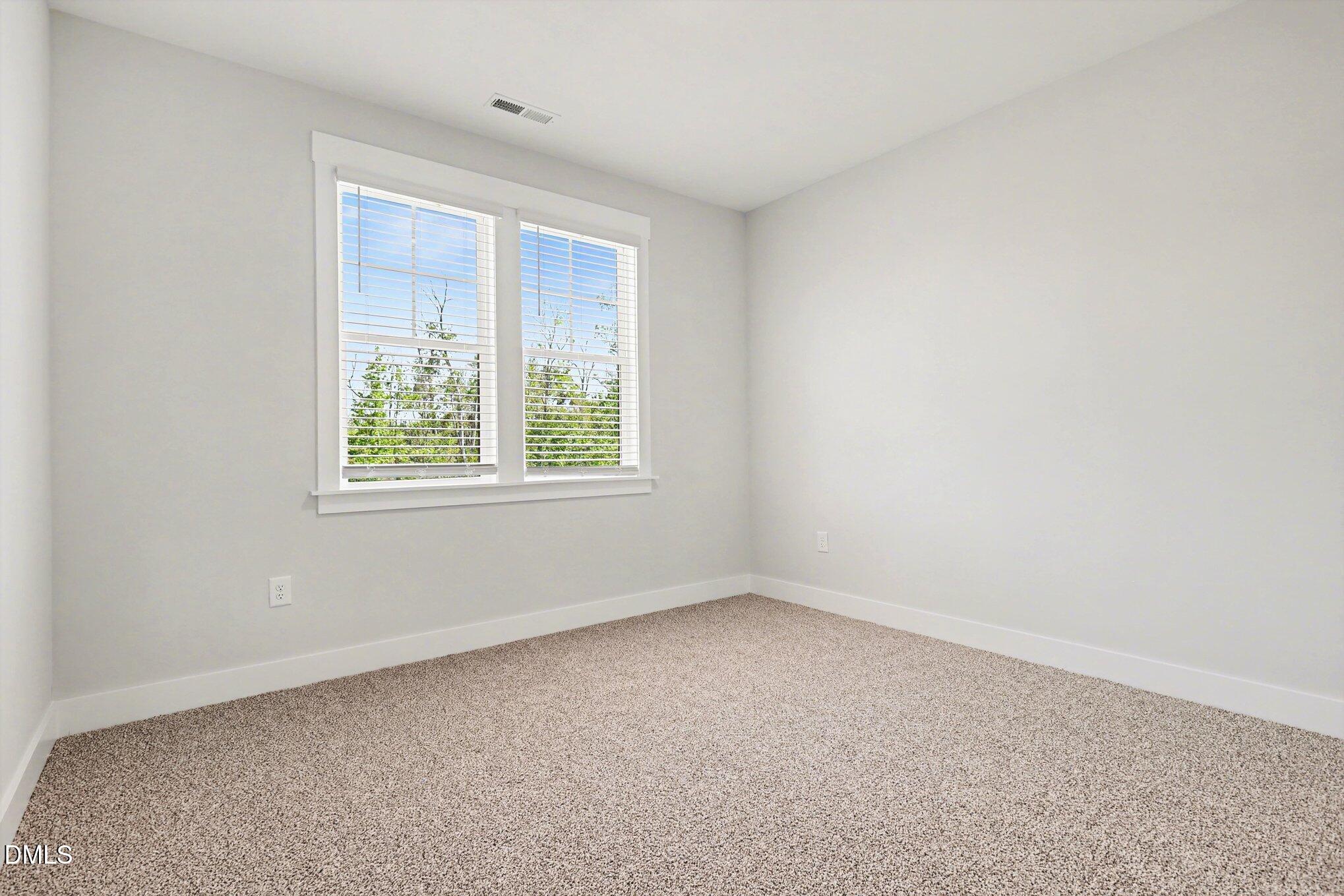 property viewer photo 16