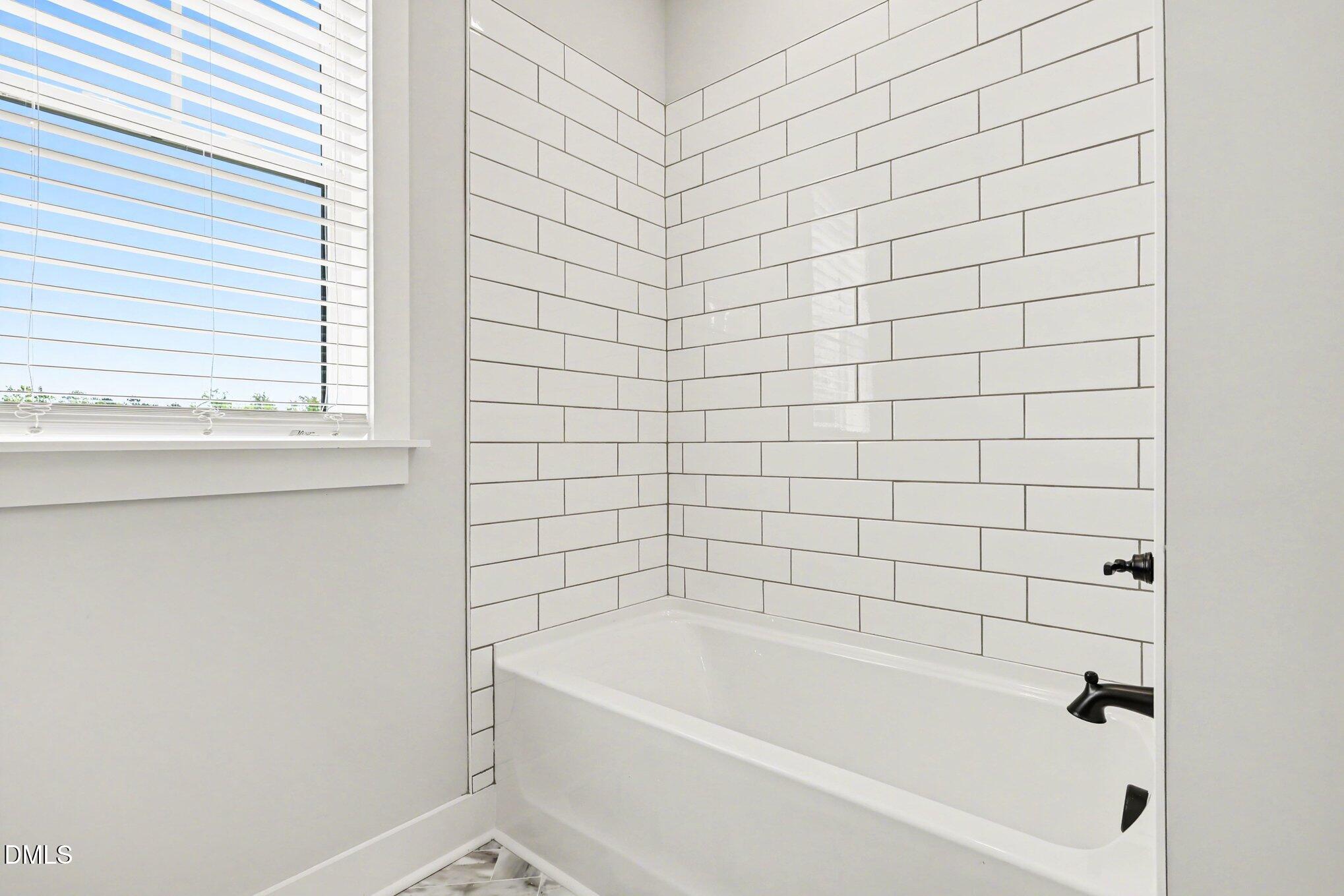property viewer photo 18