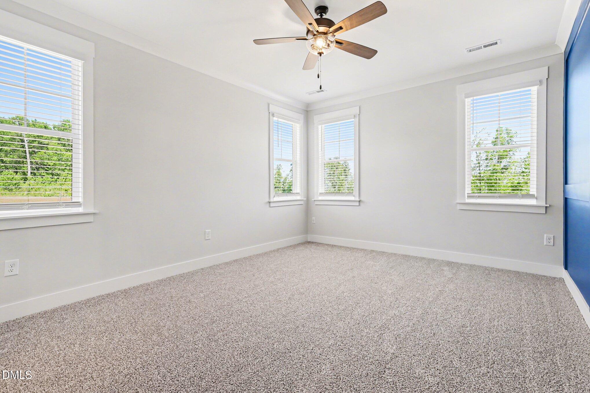 property viewer photo 19