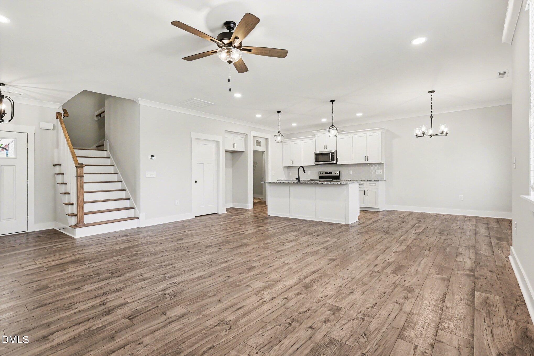 property viewer photo 6