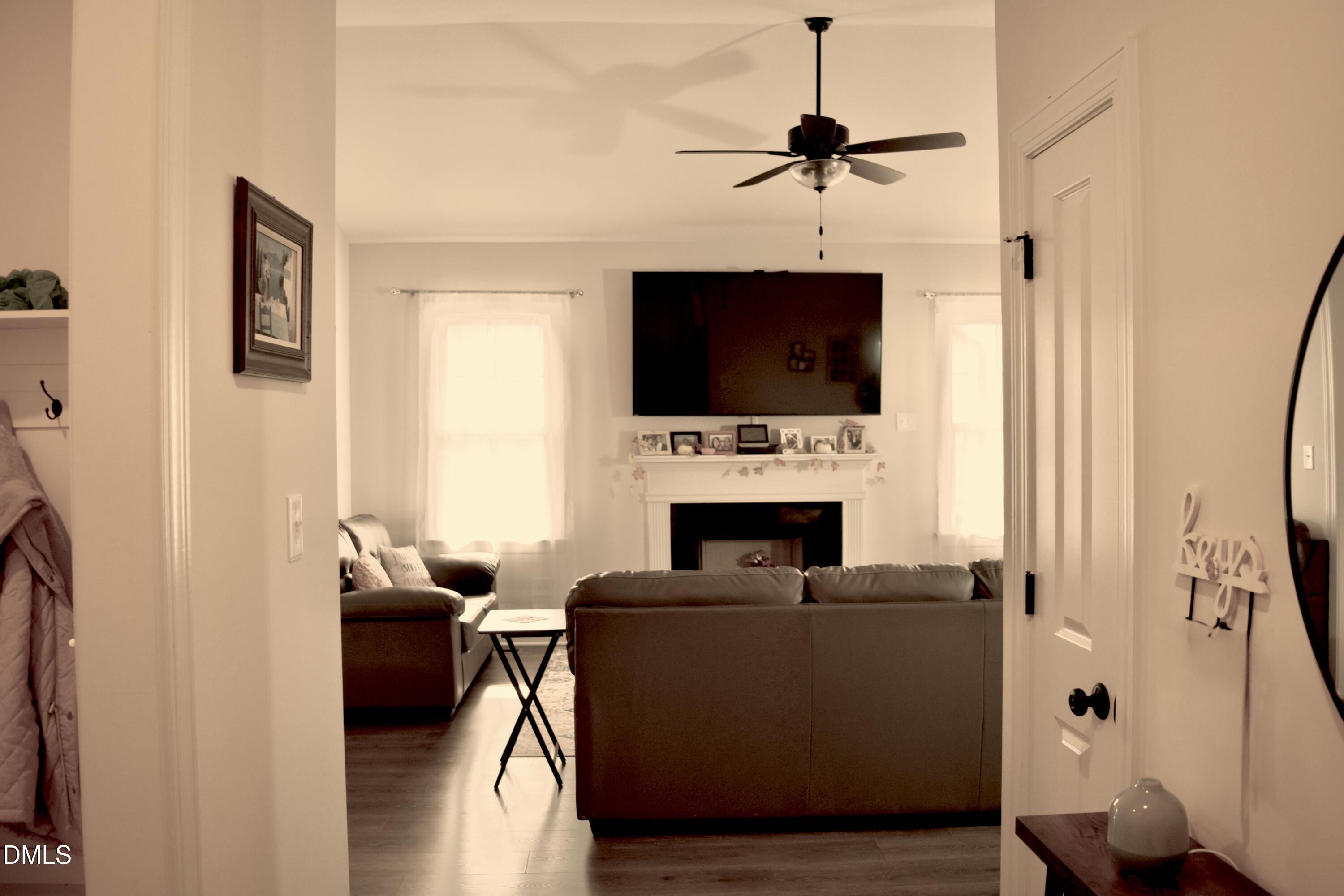 property viewer photo 6