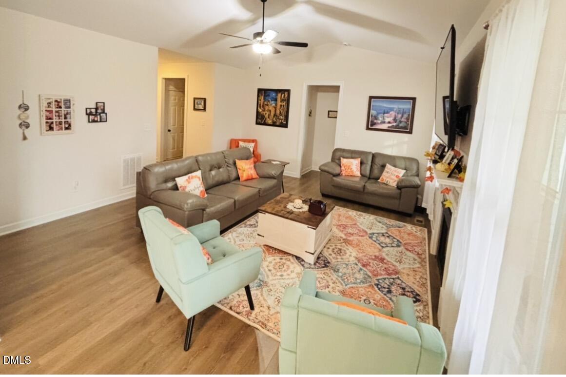 property viewer photo 9