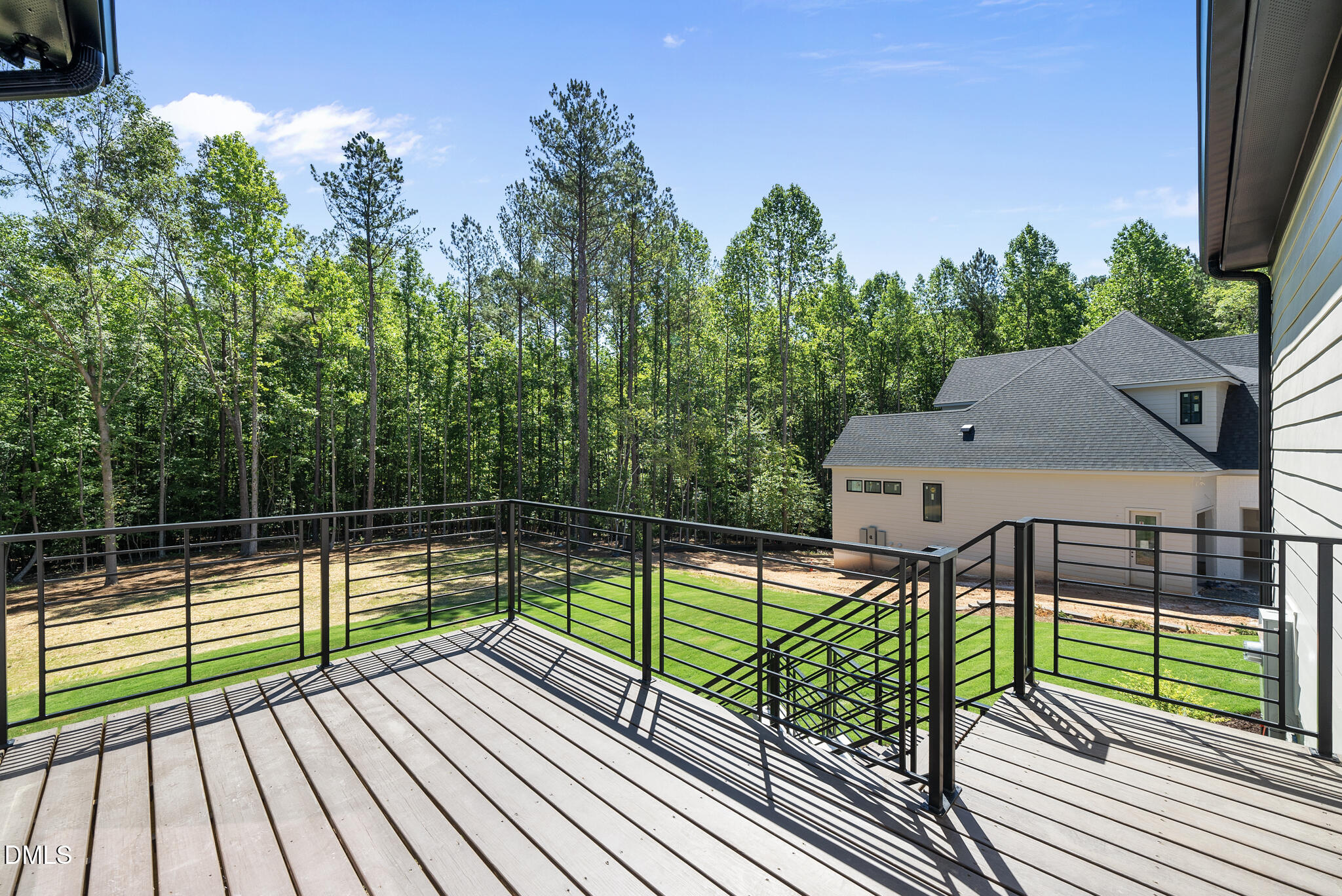 main property photo 31