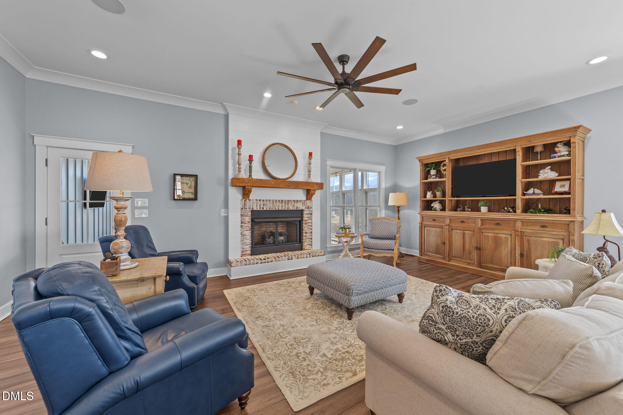 main property photo 10
