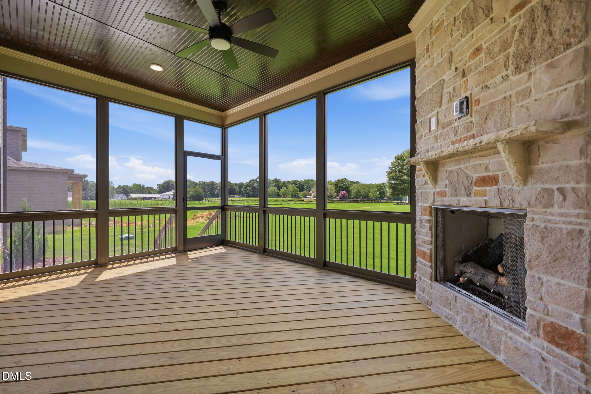 main property photo 41