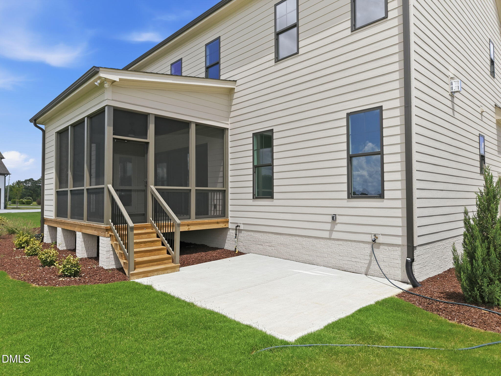 main property photo 42