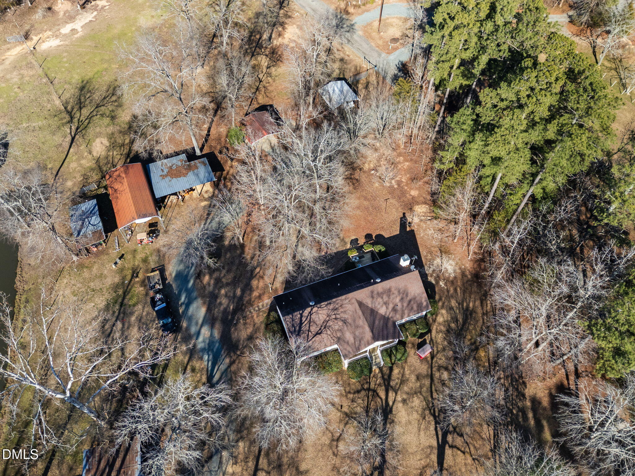 main property photo 30