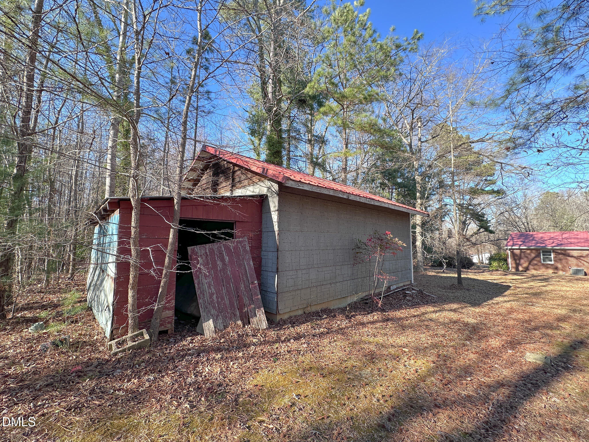 main property photo 27