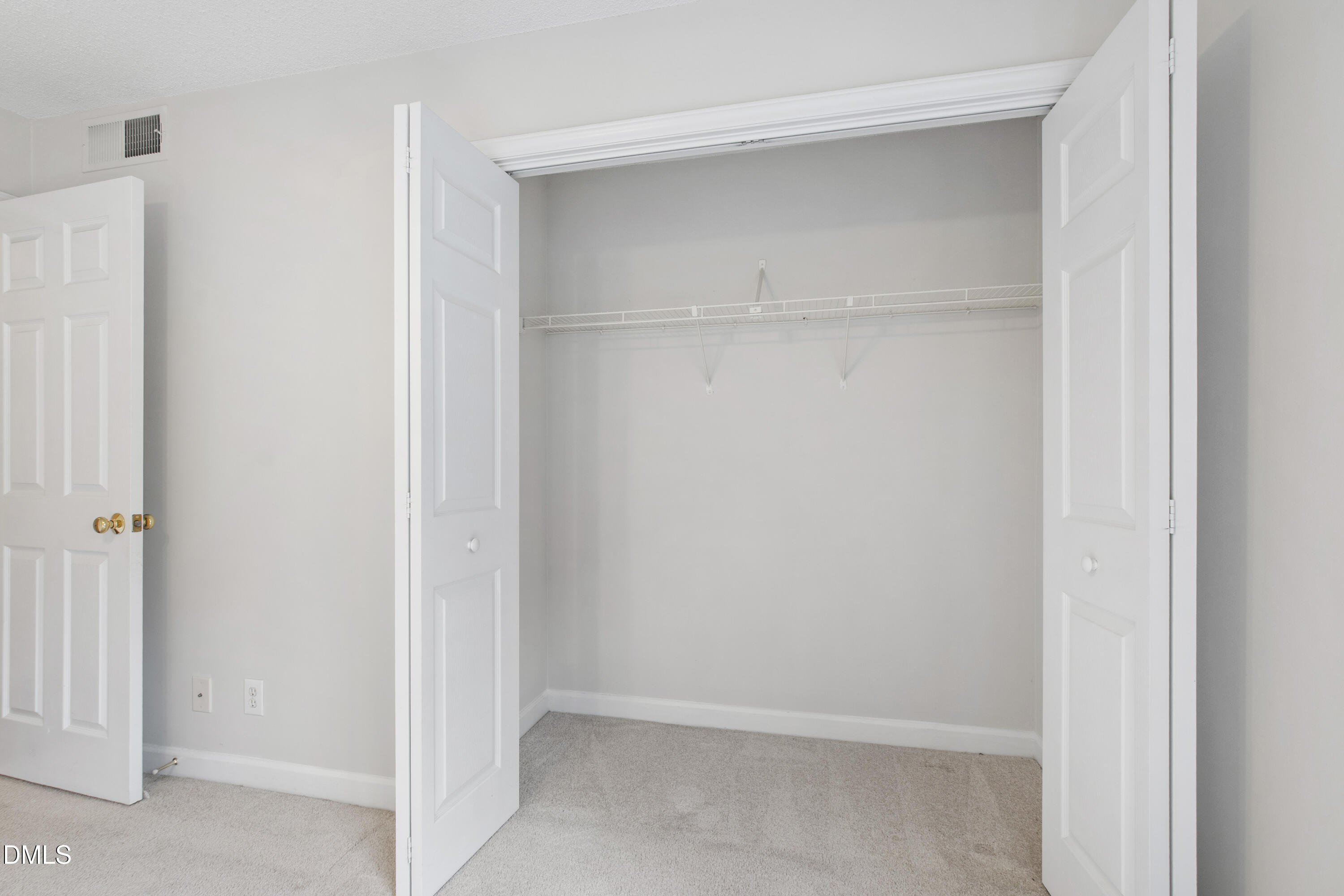property viewer photo 22