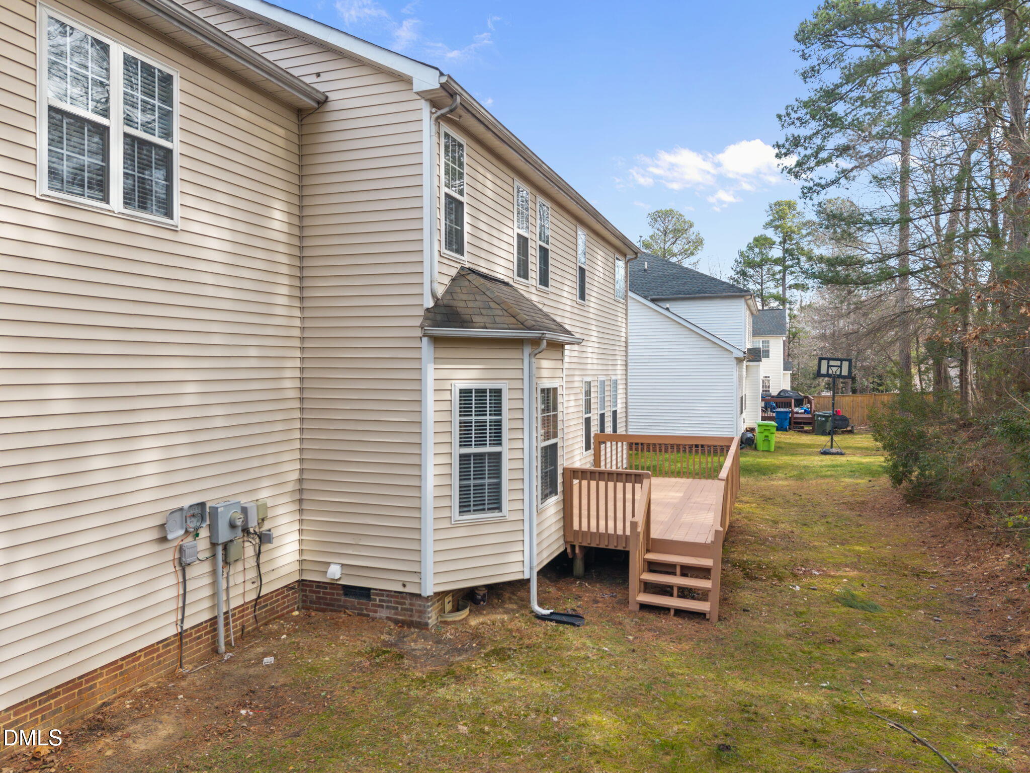 main property photo 35