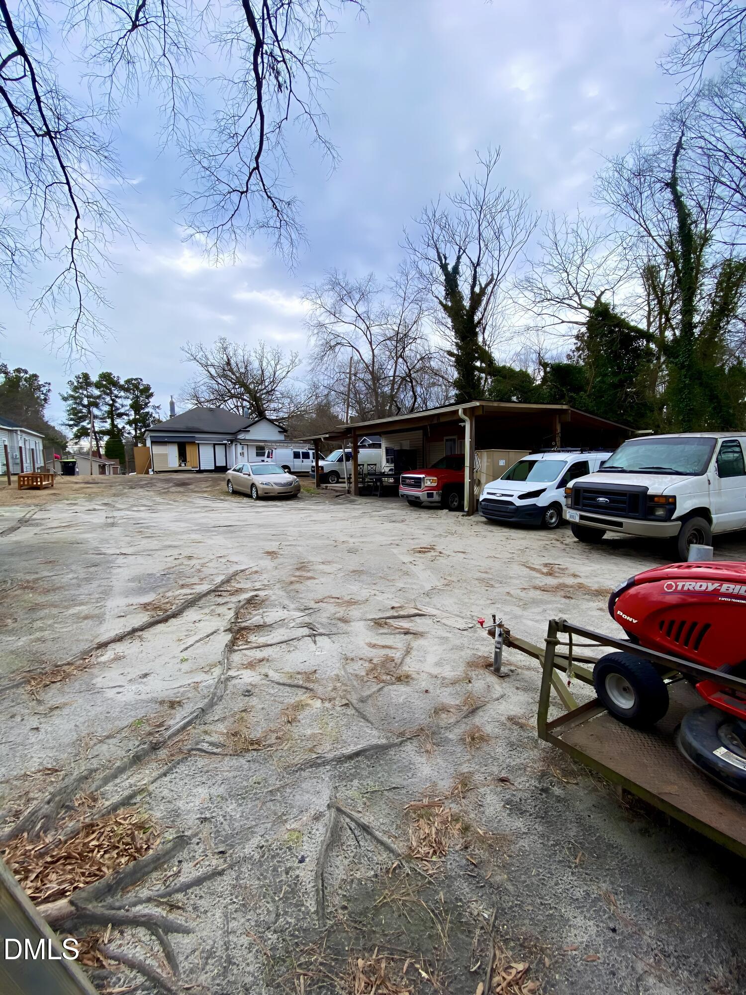 main property photo 12