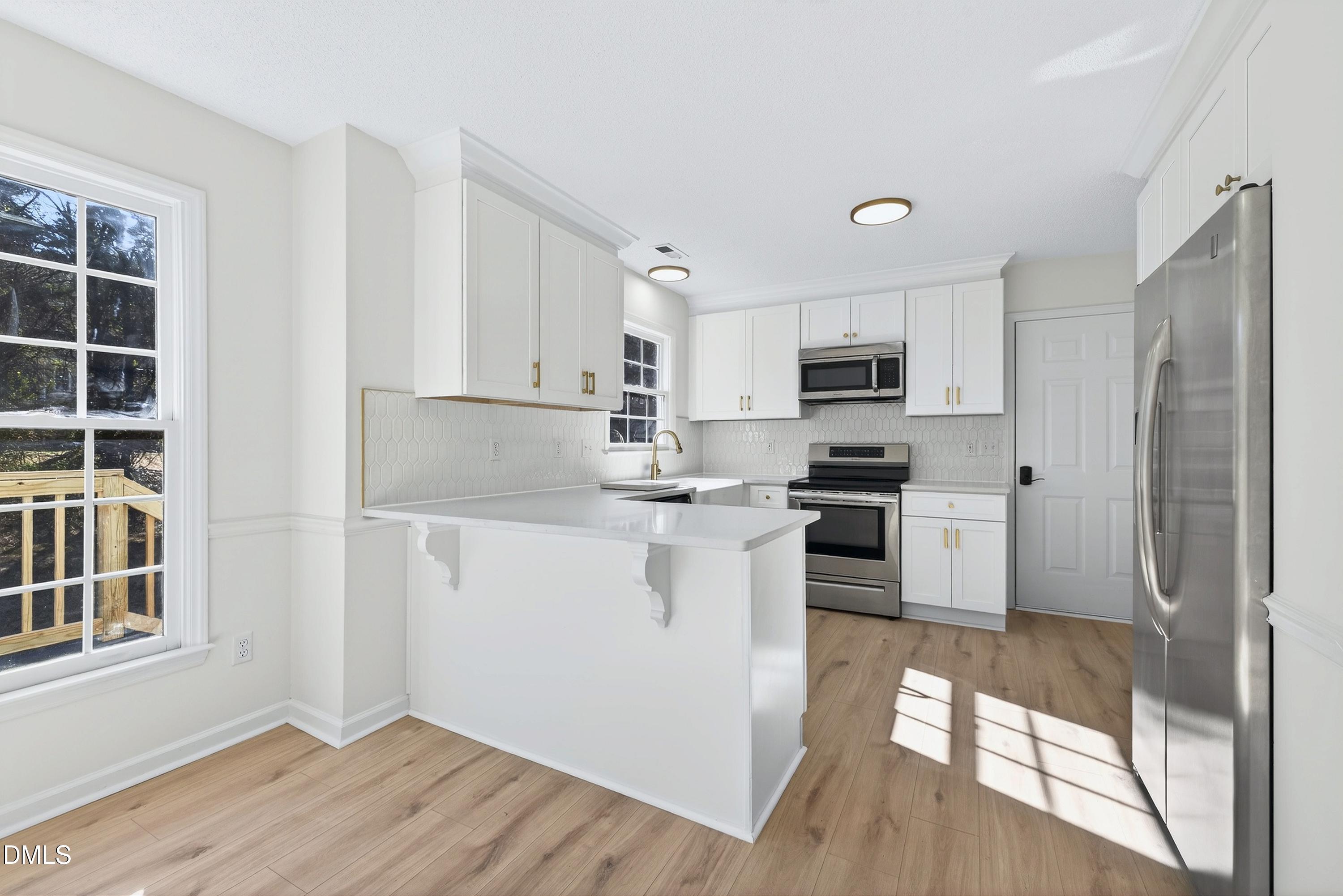 property viewer photo 14