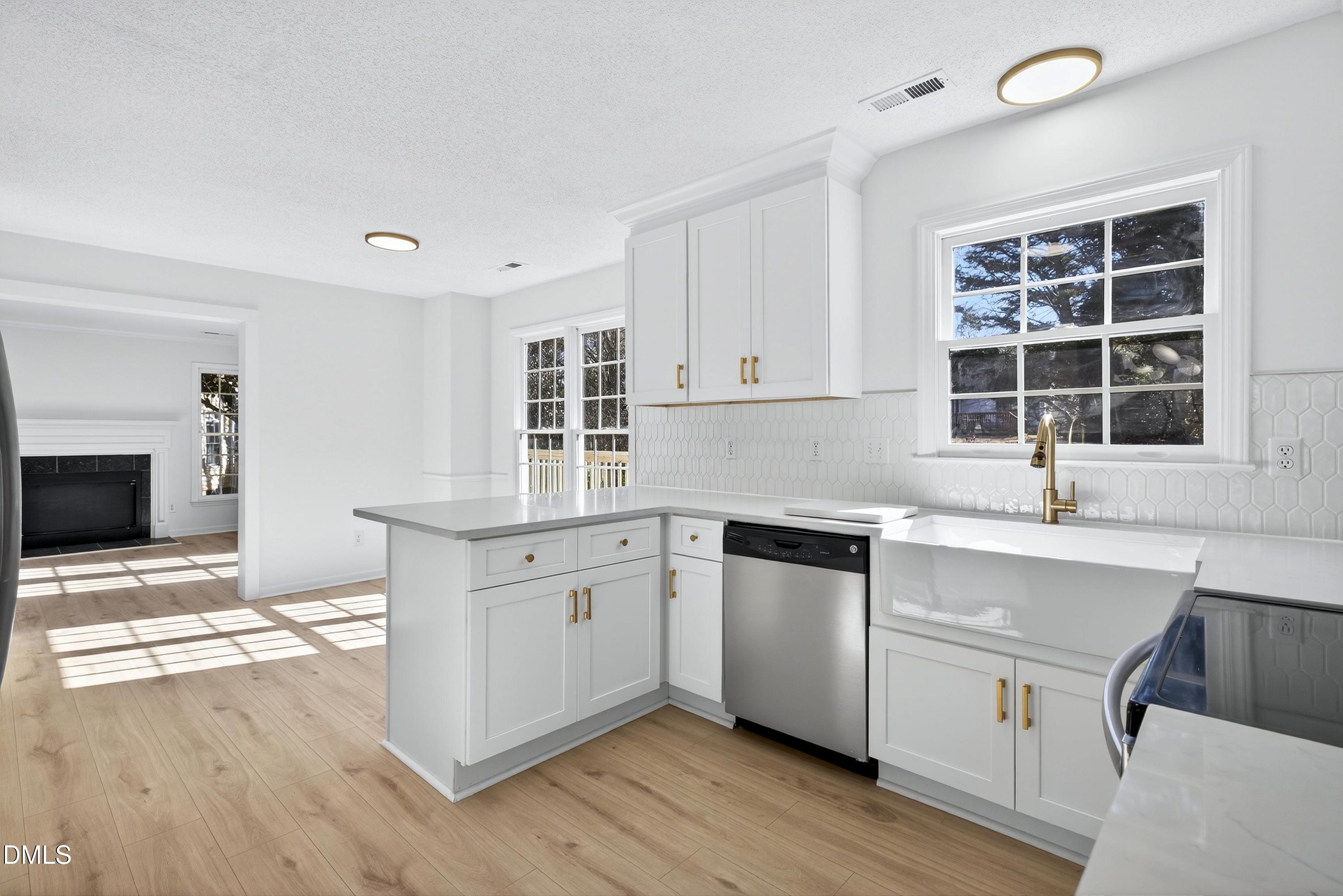 property viewer photo 18