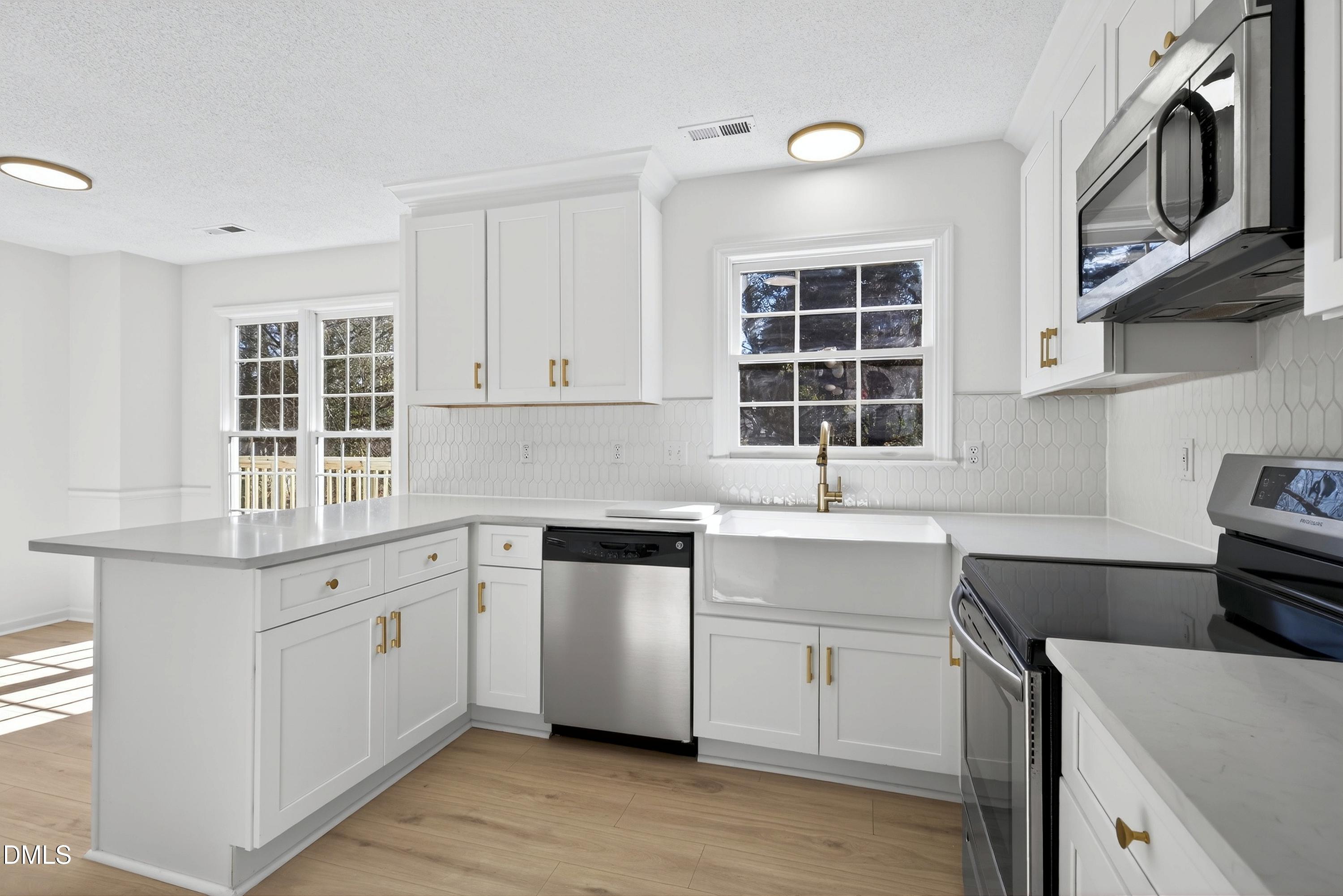 property viewer photo 19