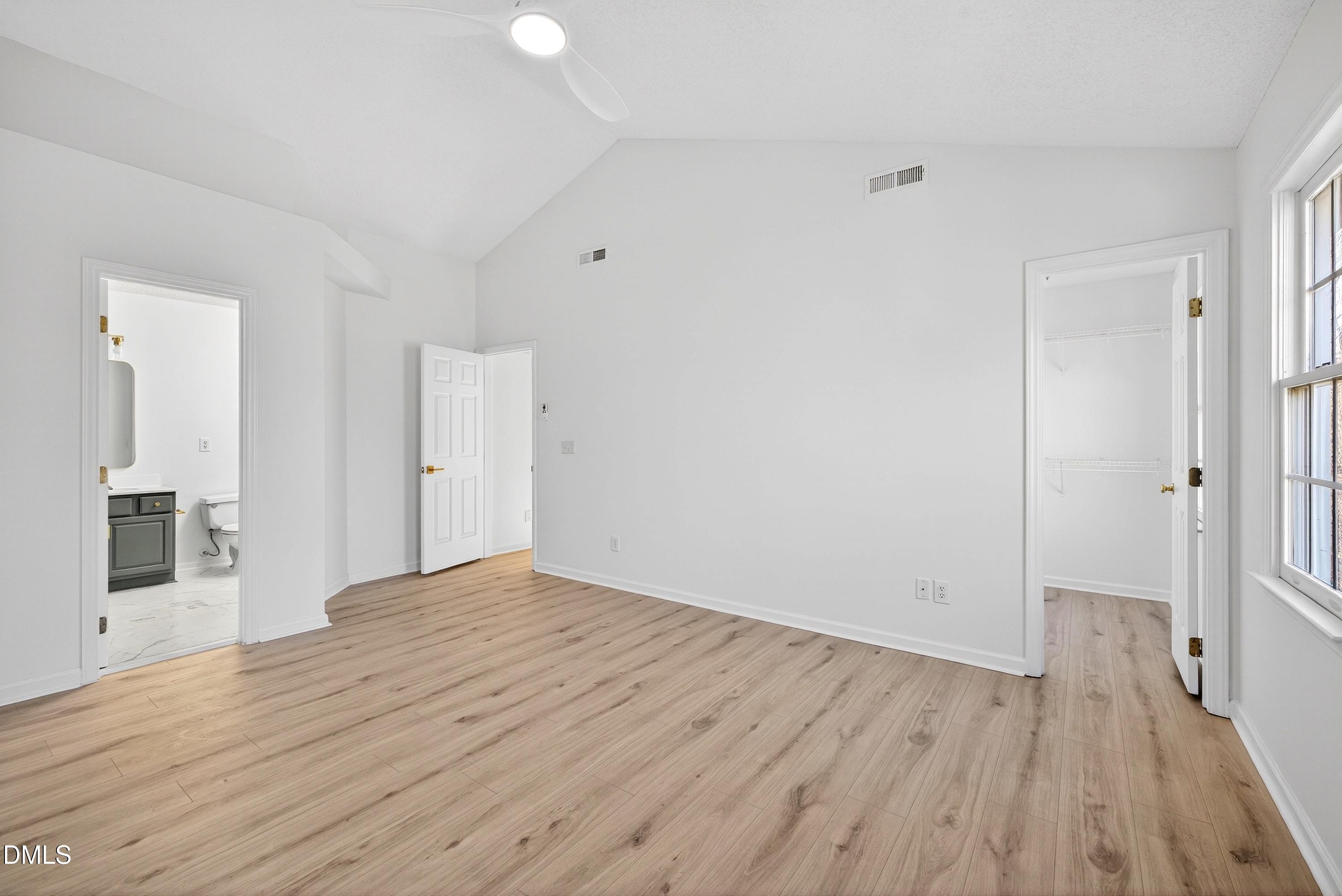 property viewer photo 30