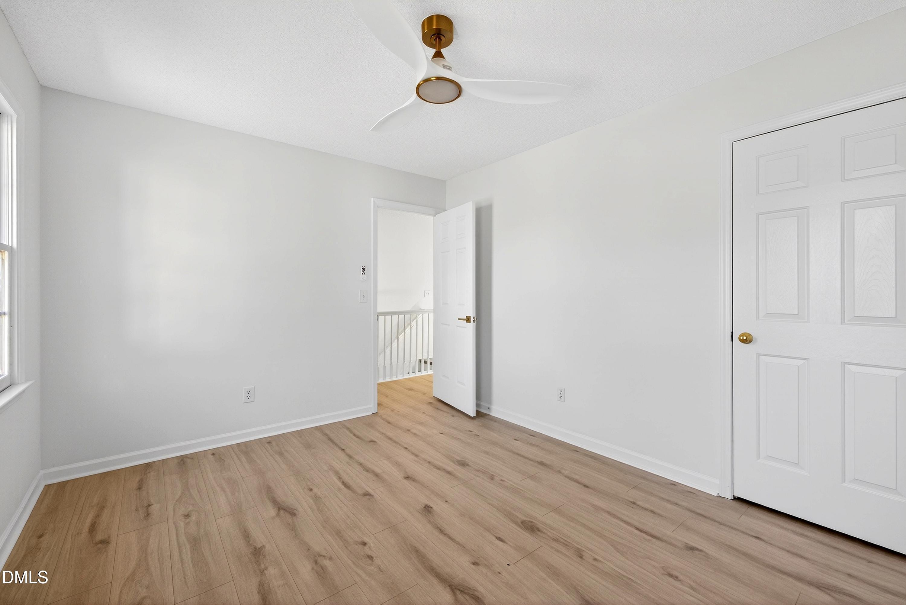 property viewer photo 44