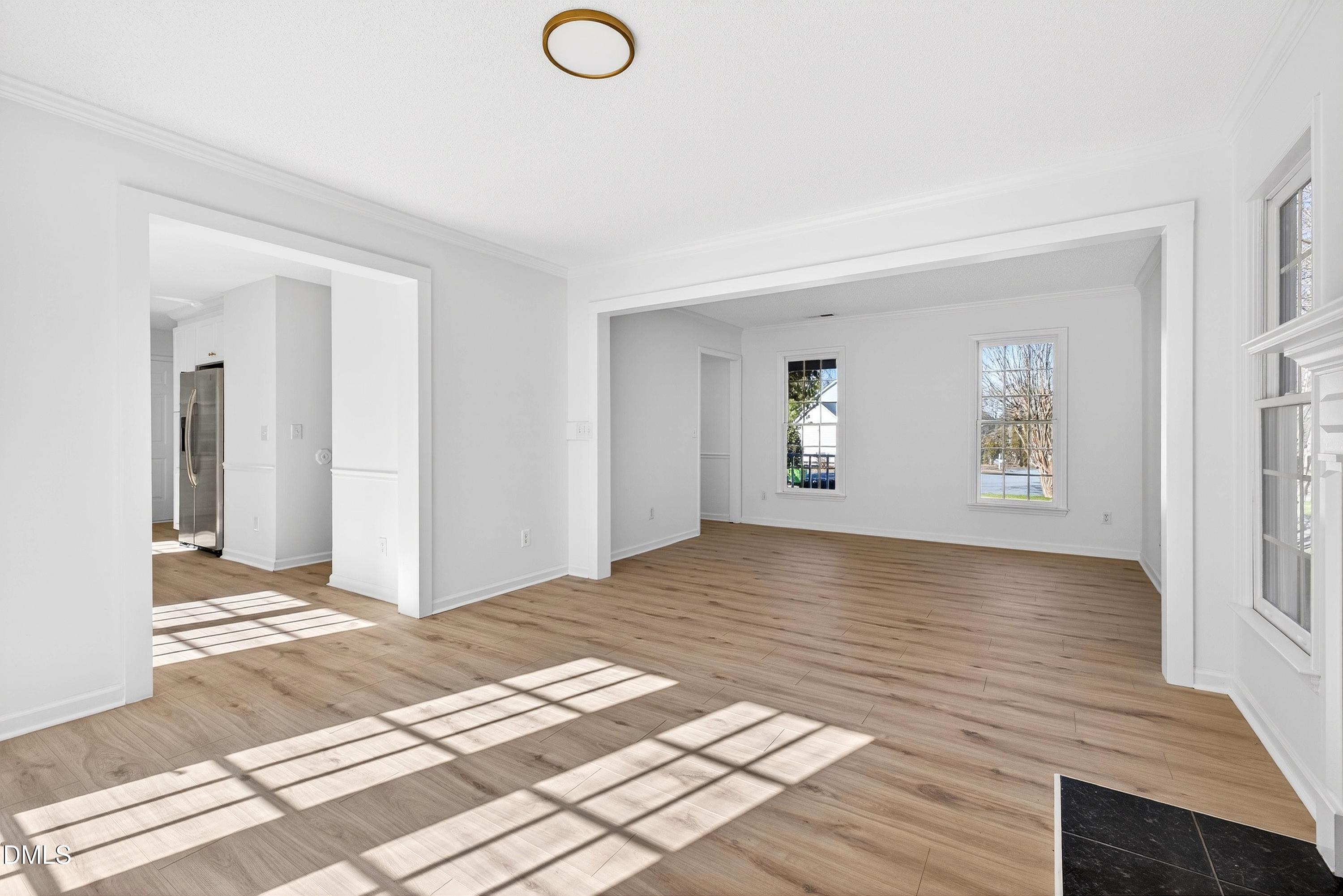 property viewer photo 9