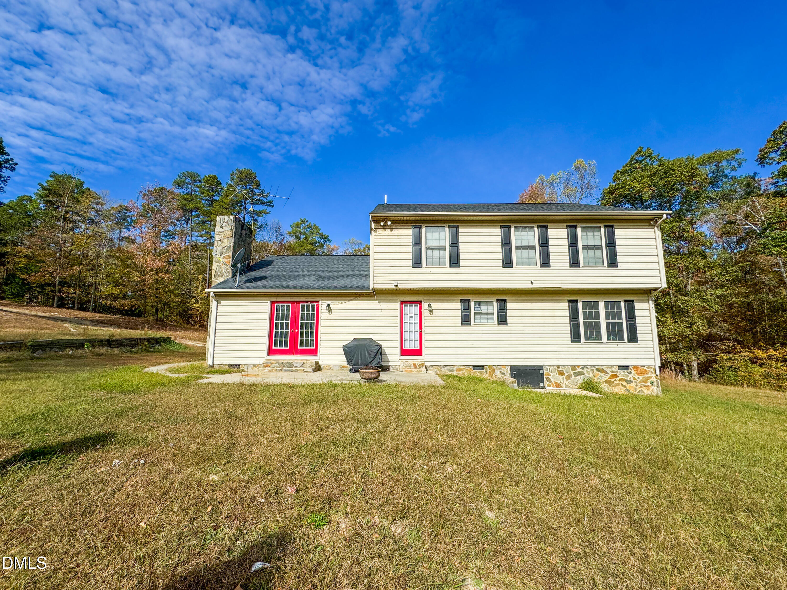 main property photo 23