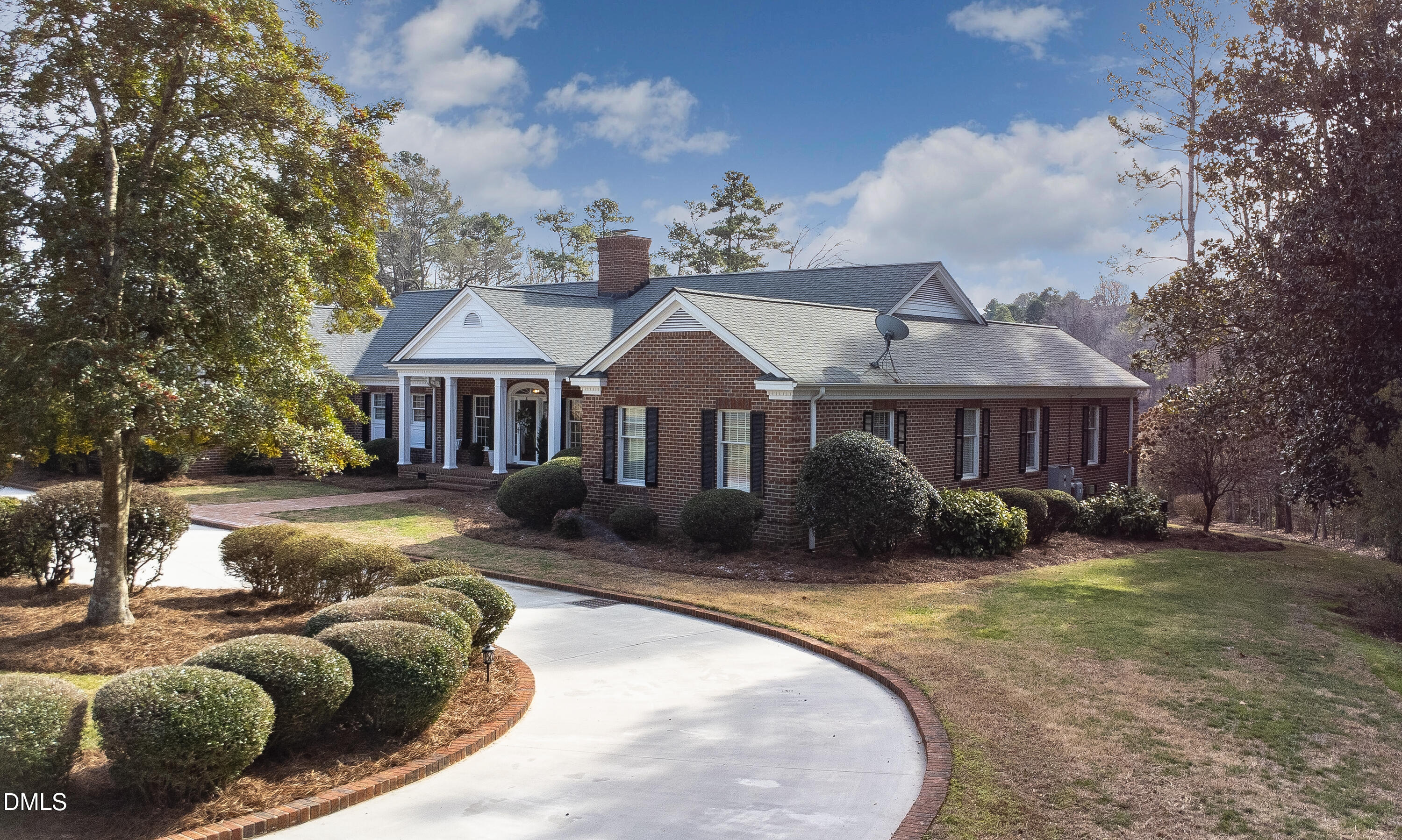 main property photo 5