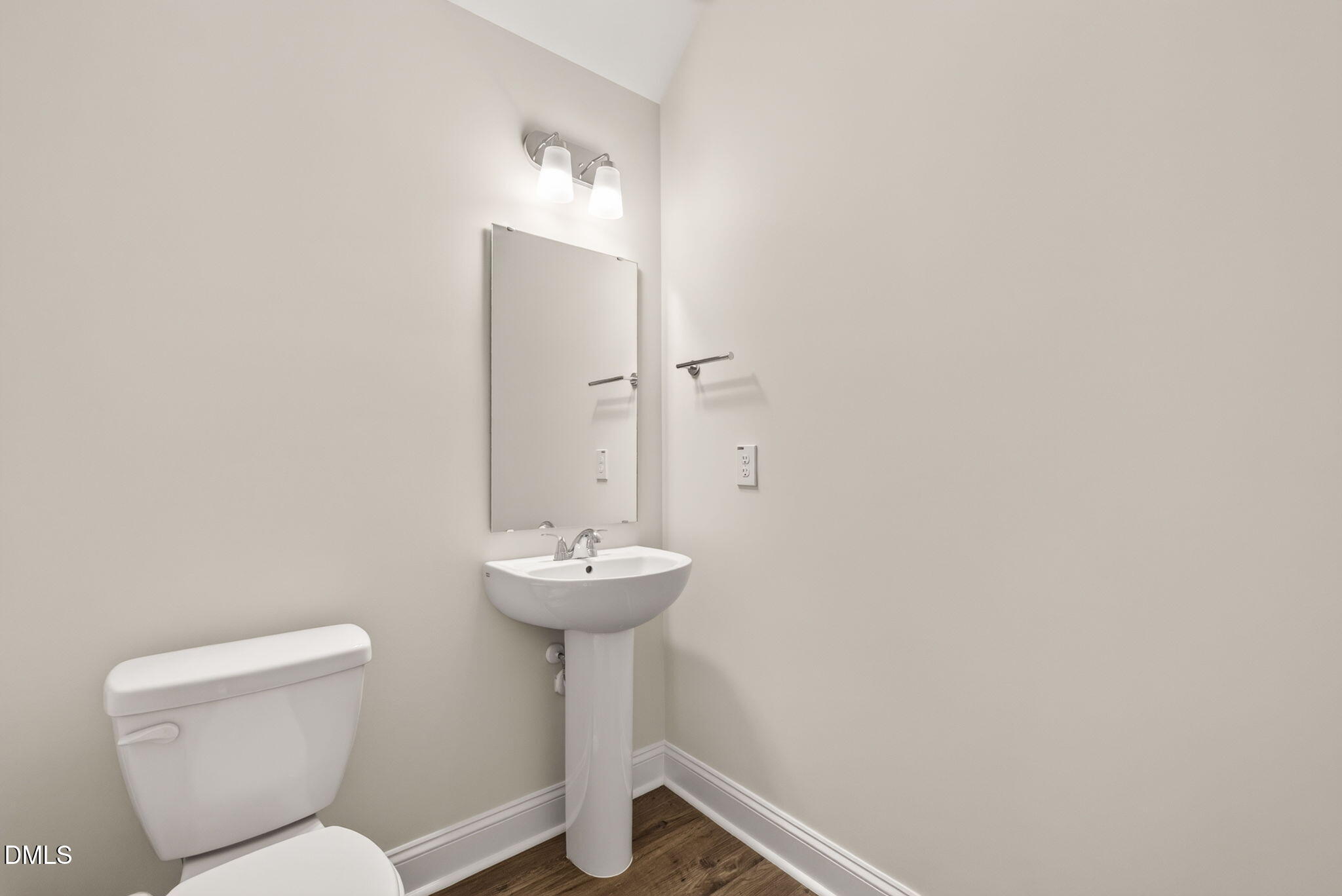 main property photo 18