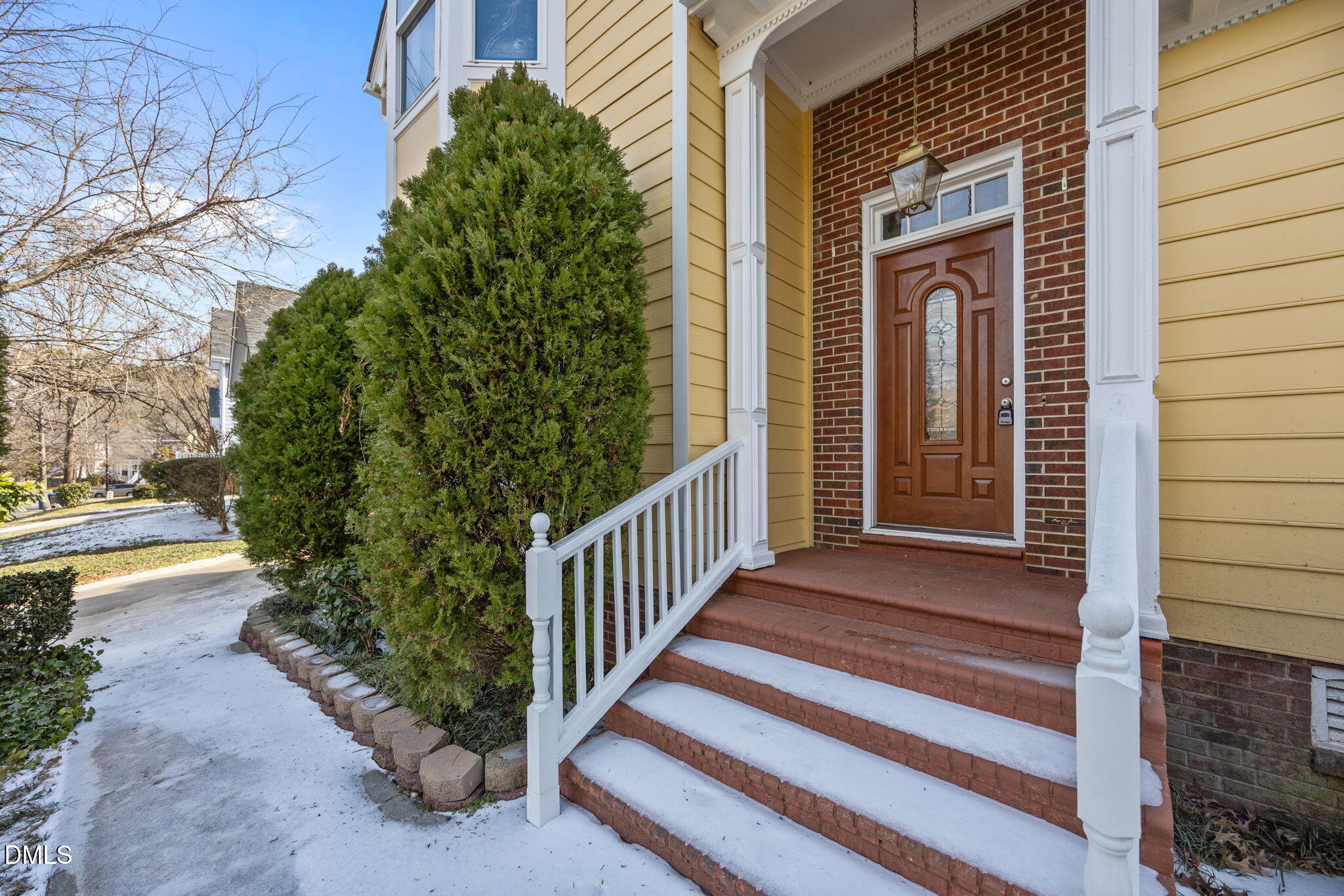 main property photo 25