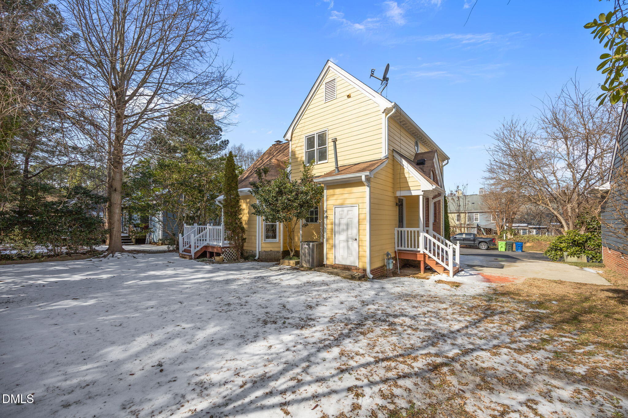 main property photo 27