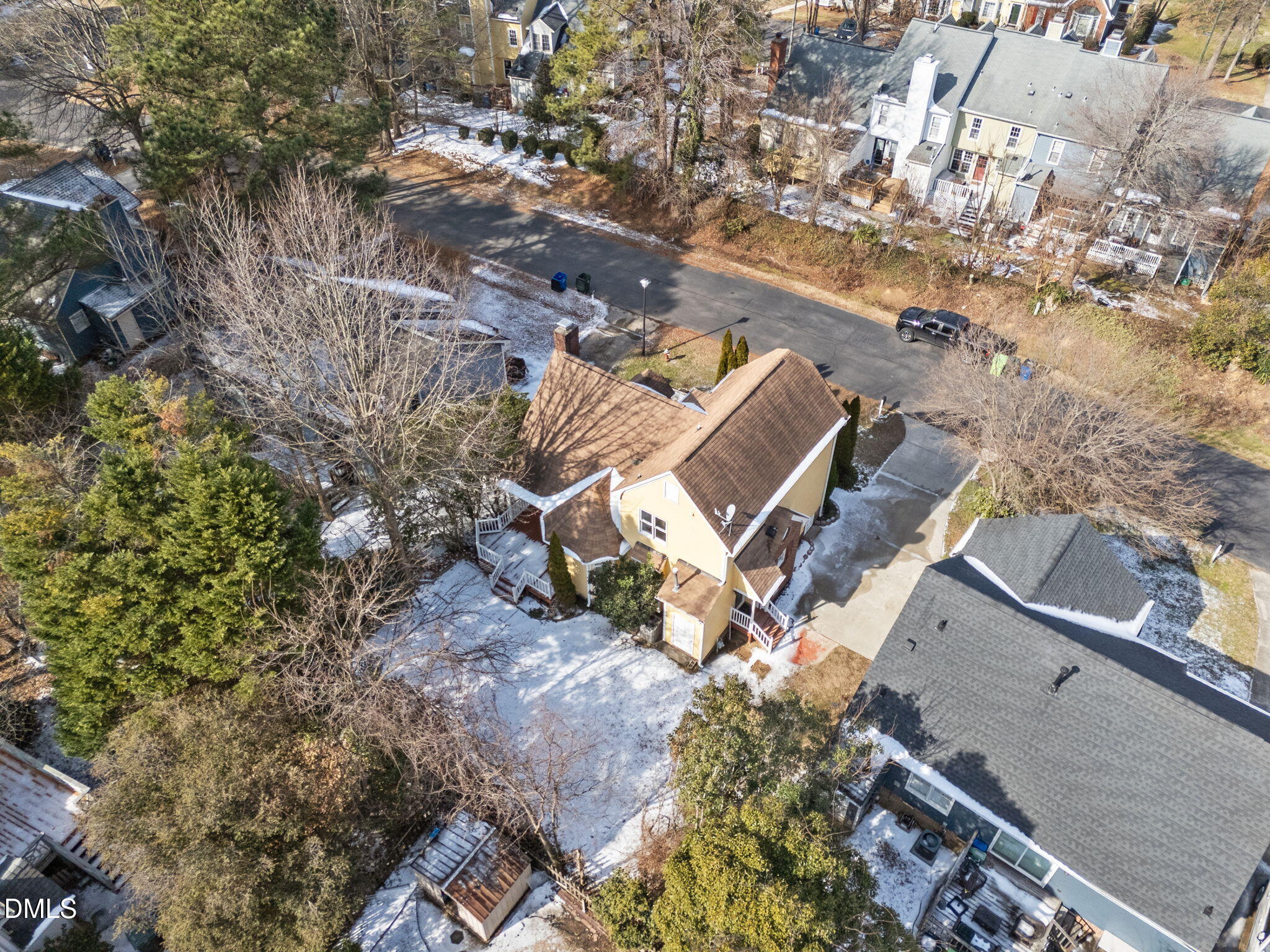 main property photo 35