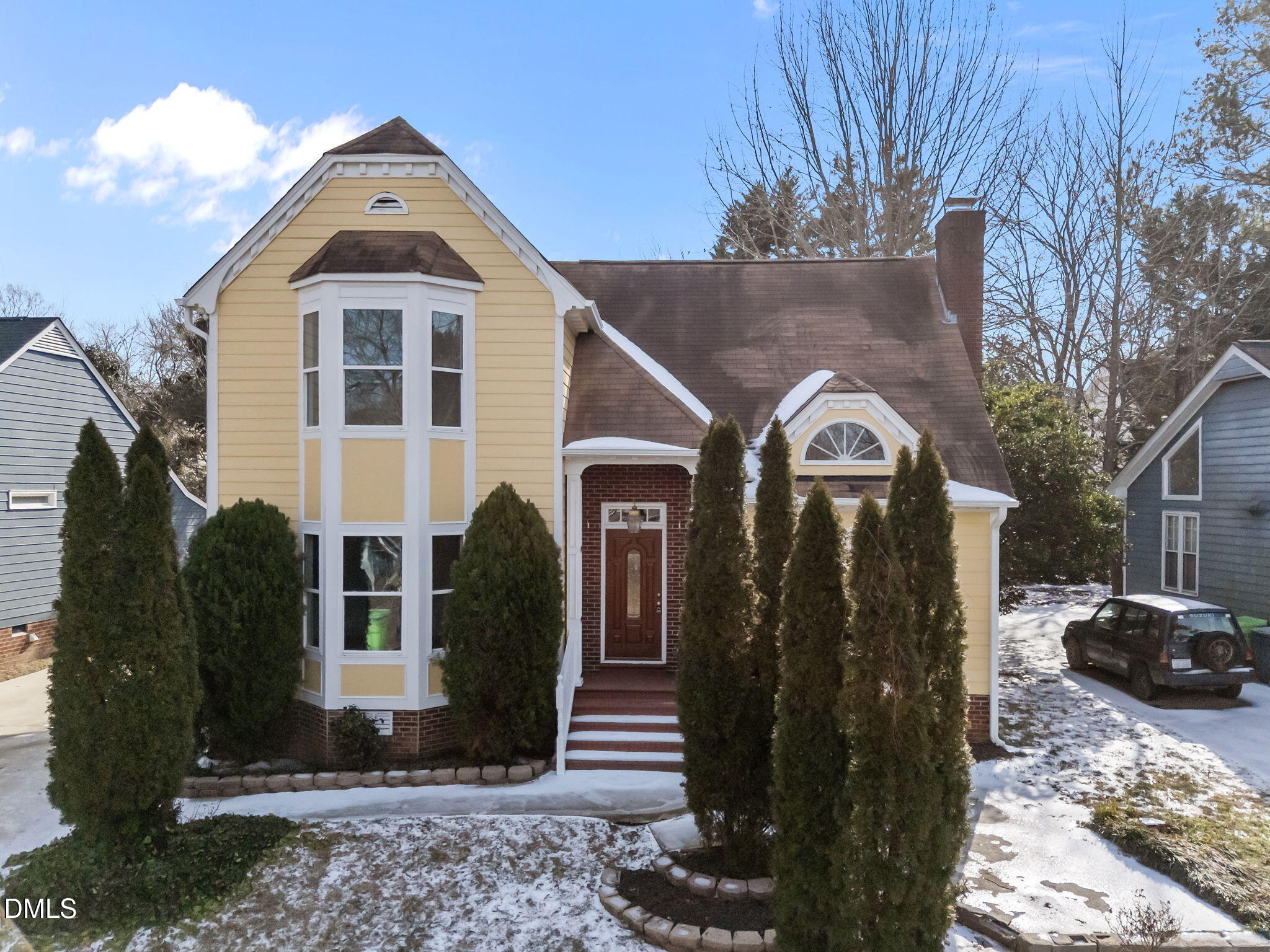 main property photo 37