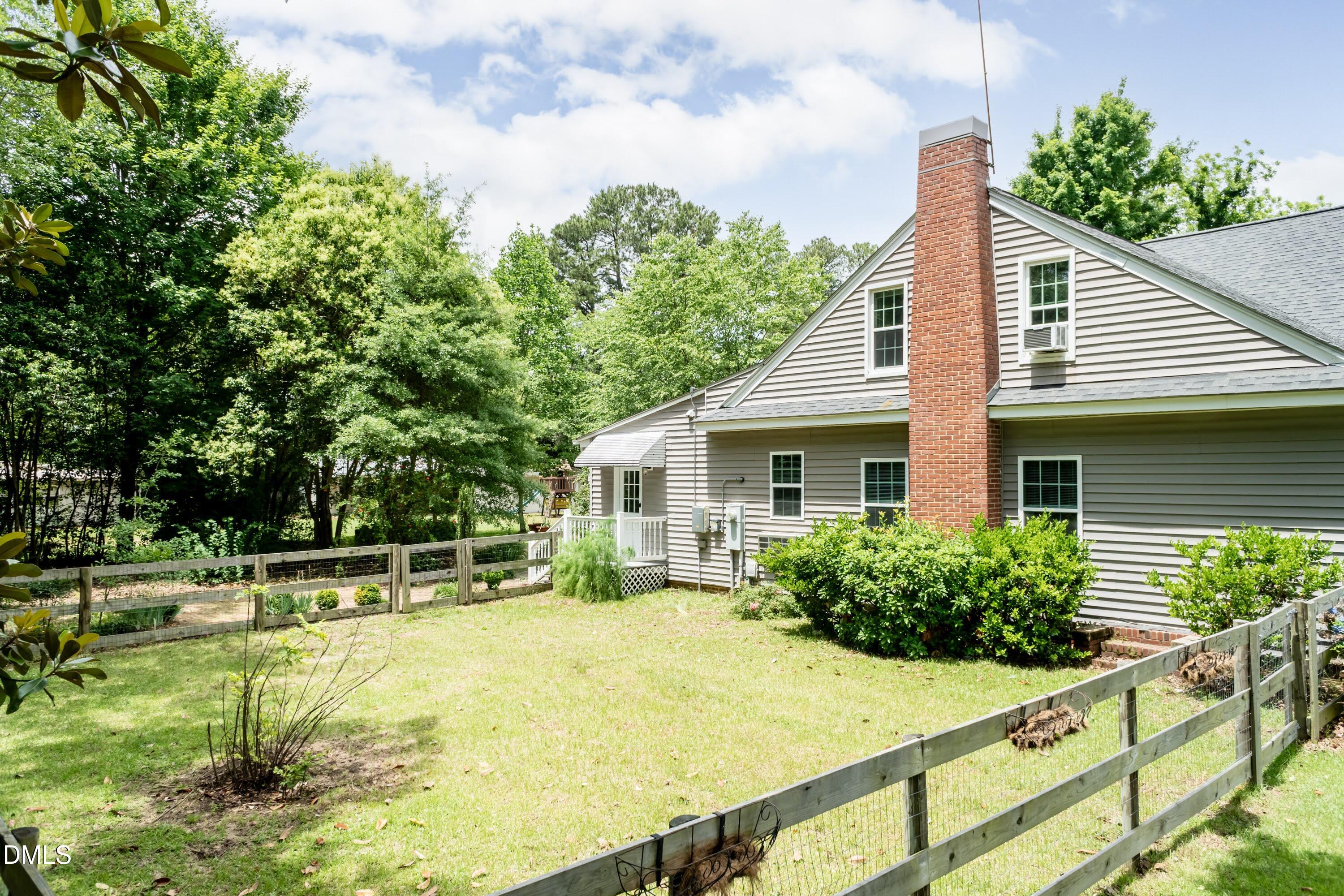 main property photo 6