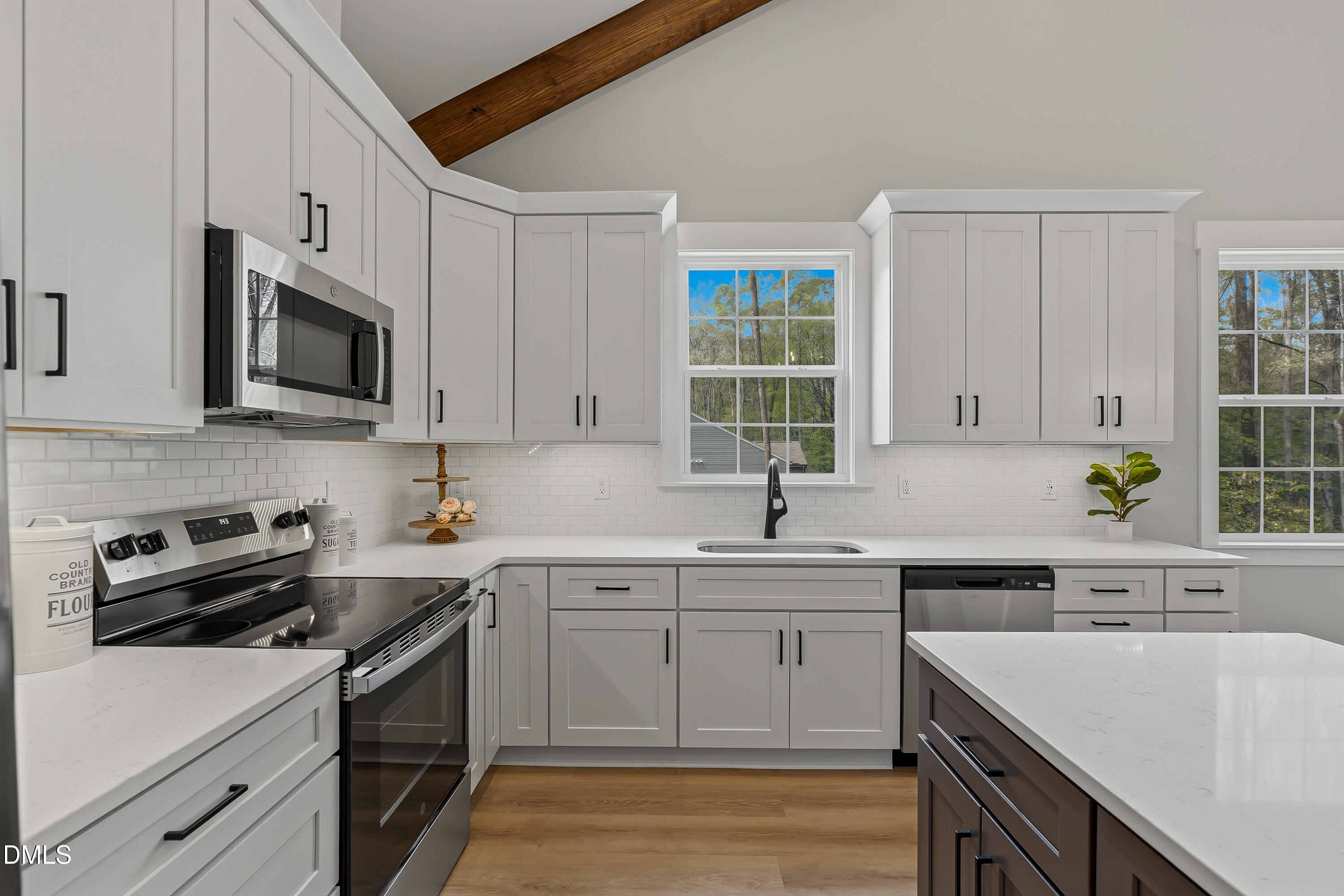 property viewer photo 11
