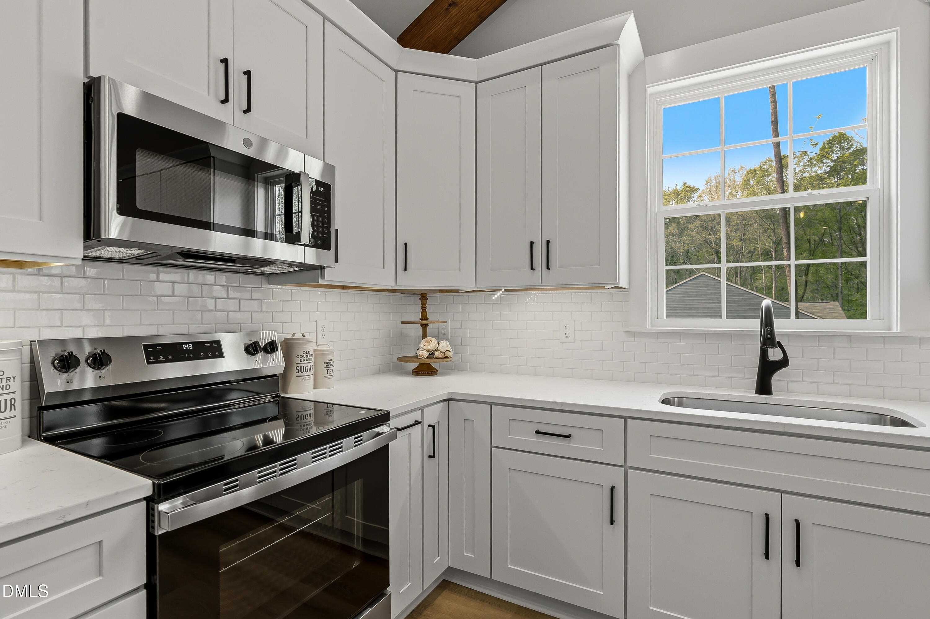 property viewer photo 12