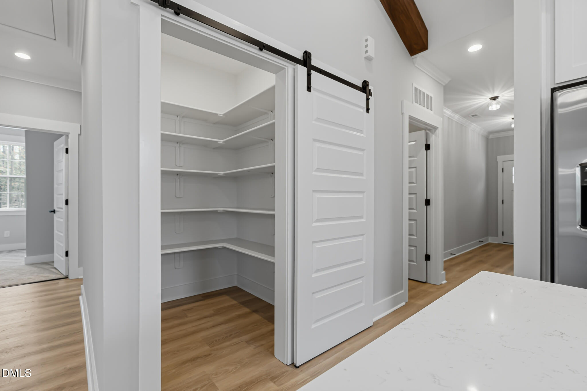 property viewer photo 13
