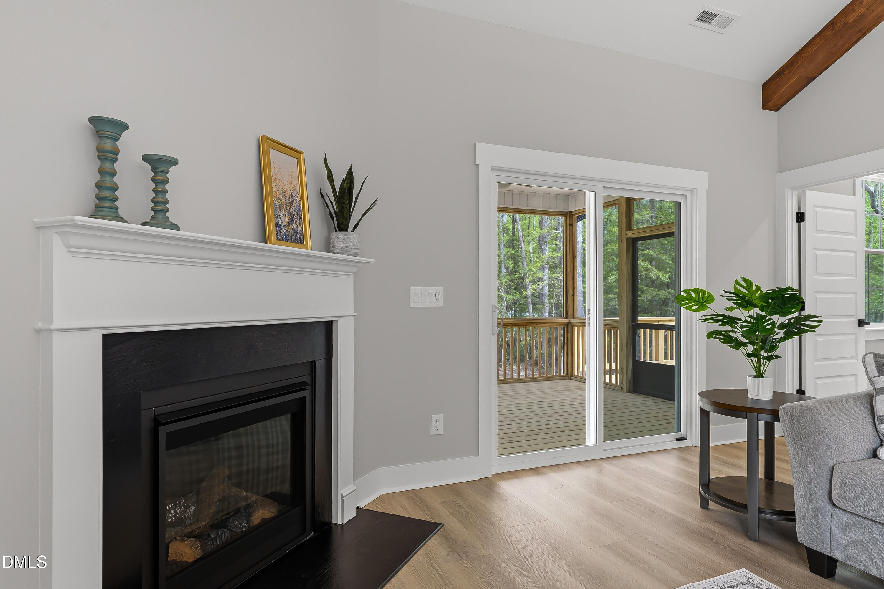 property viewer photo 20