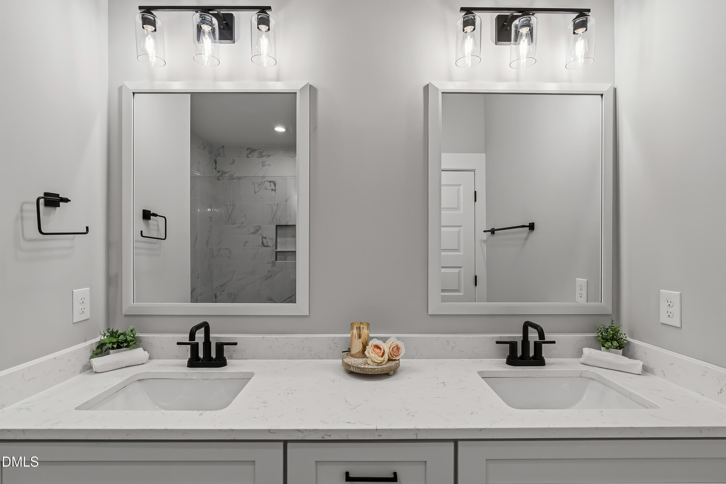 property viewer photo 24
