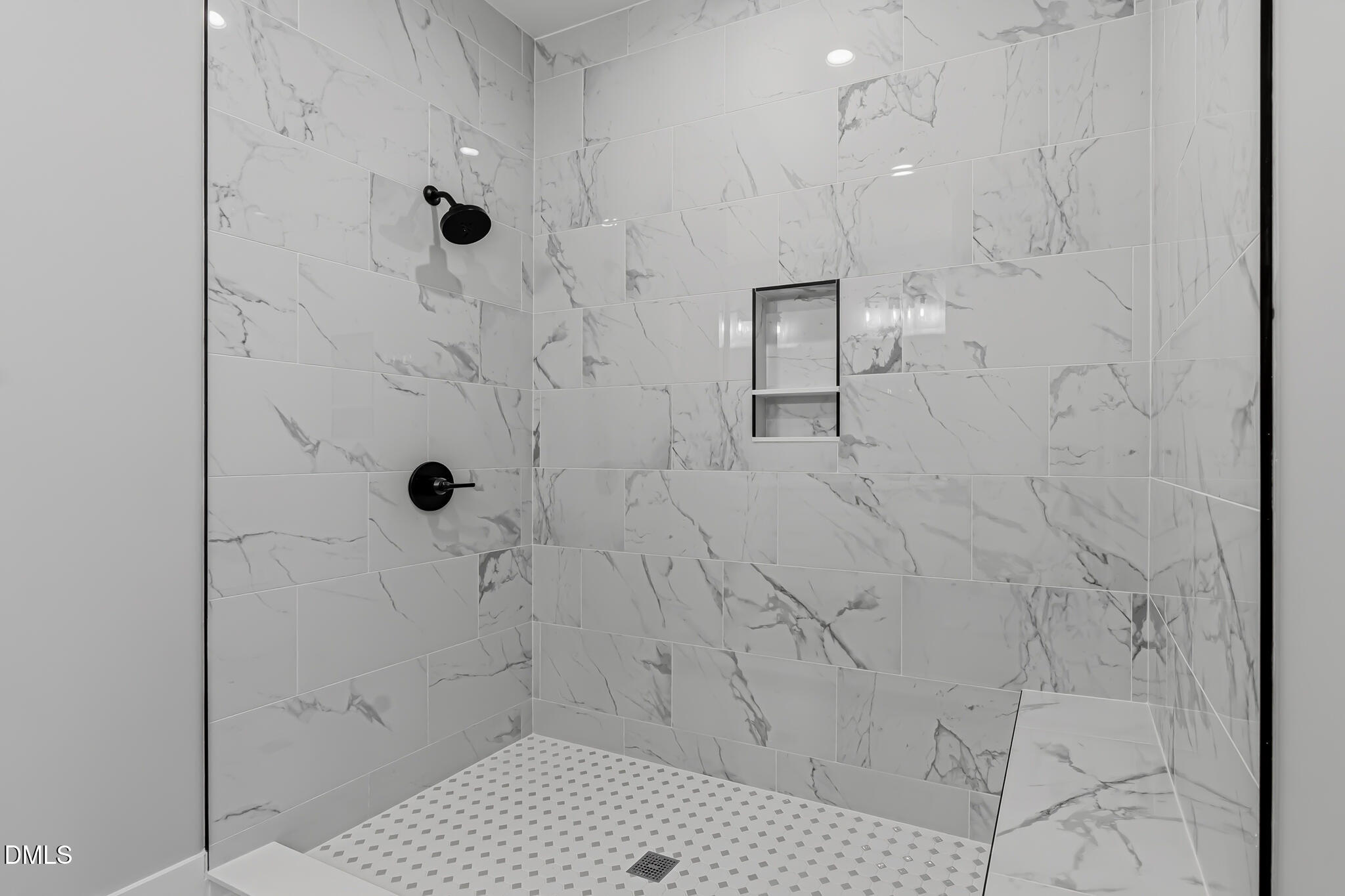 property viewer photo 26