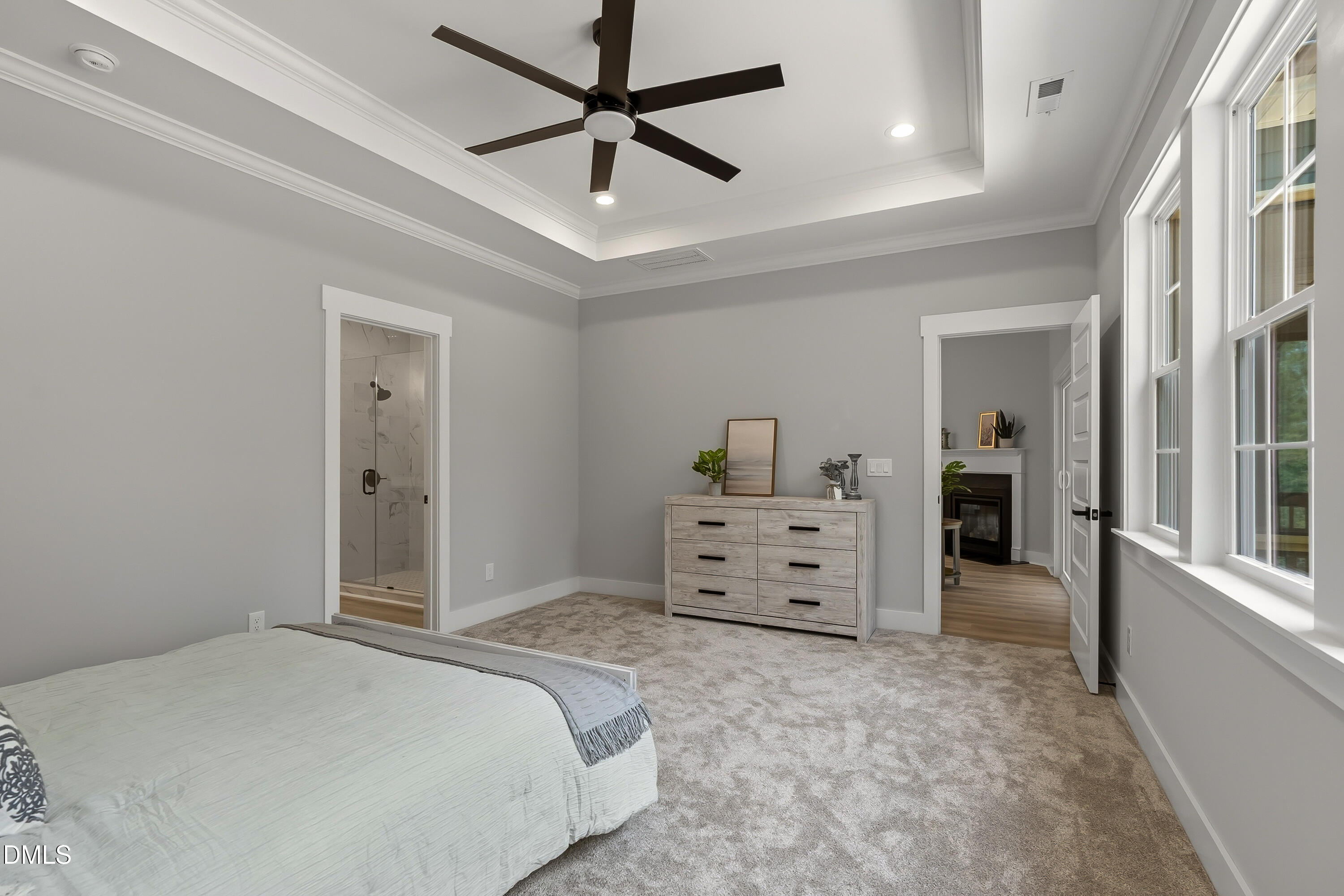 property viewer photo 4