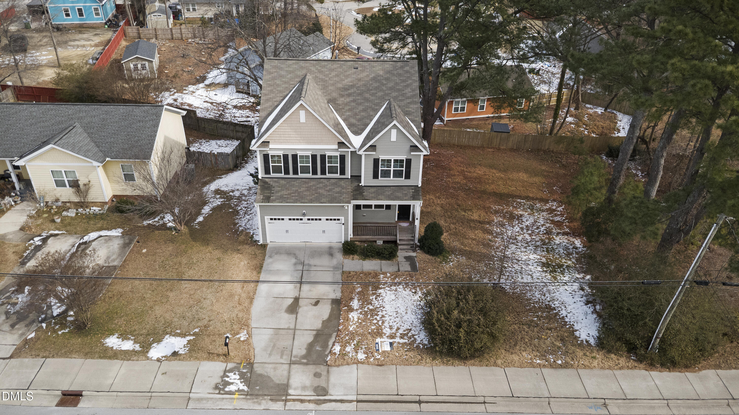 main property photo 41