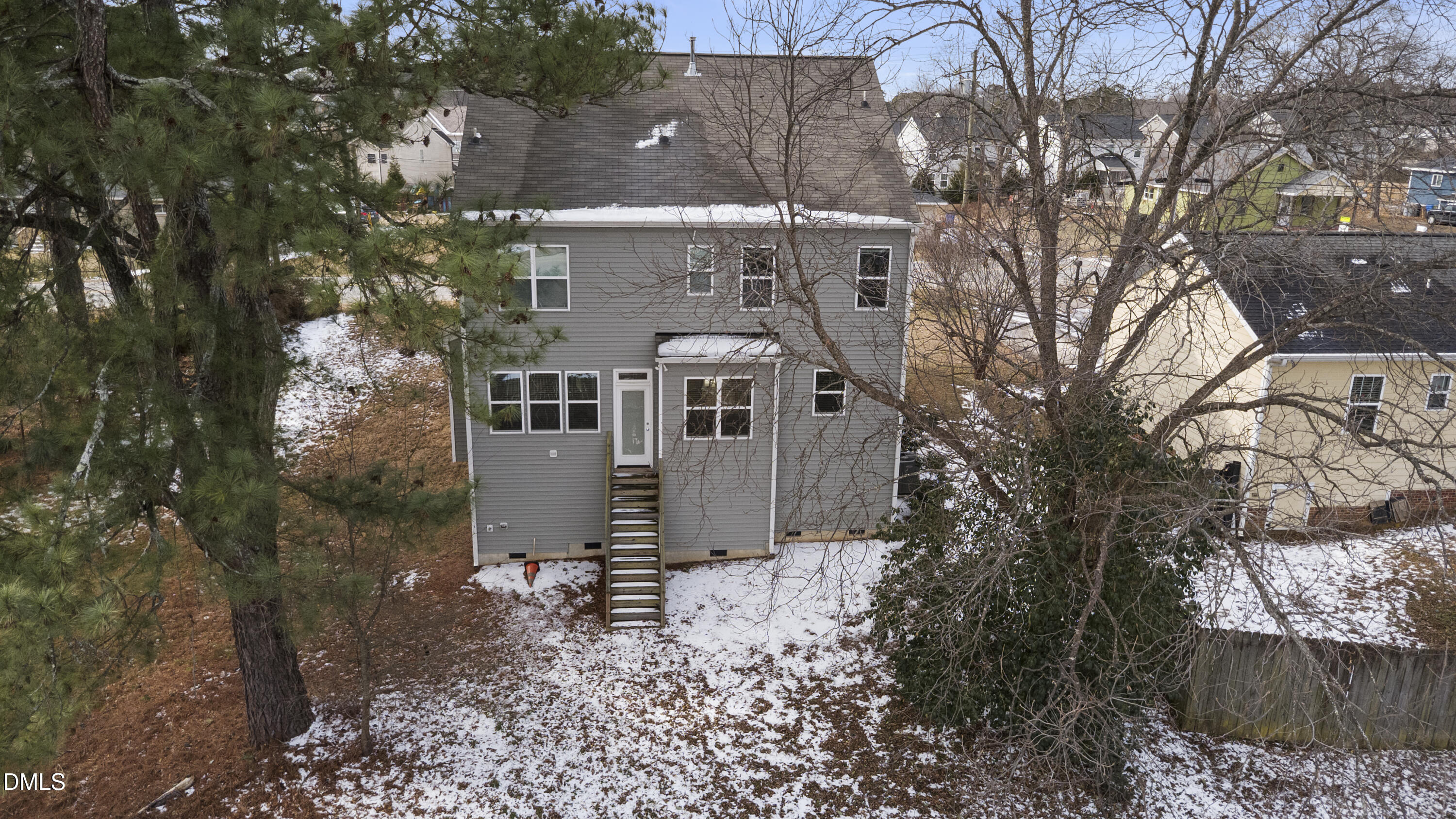 main property photo 44